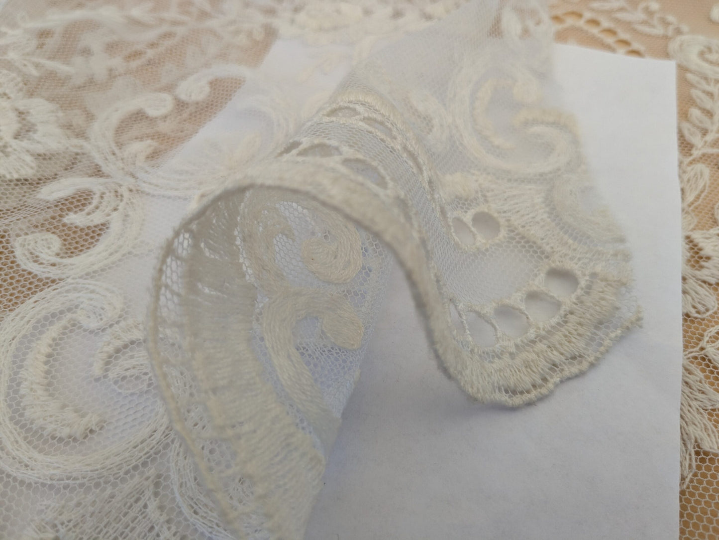 44 EV50 26" x 27" Scalamandre Old World Weavers Charolais Sheer Ecru Matte Embroidery Polyester White