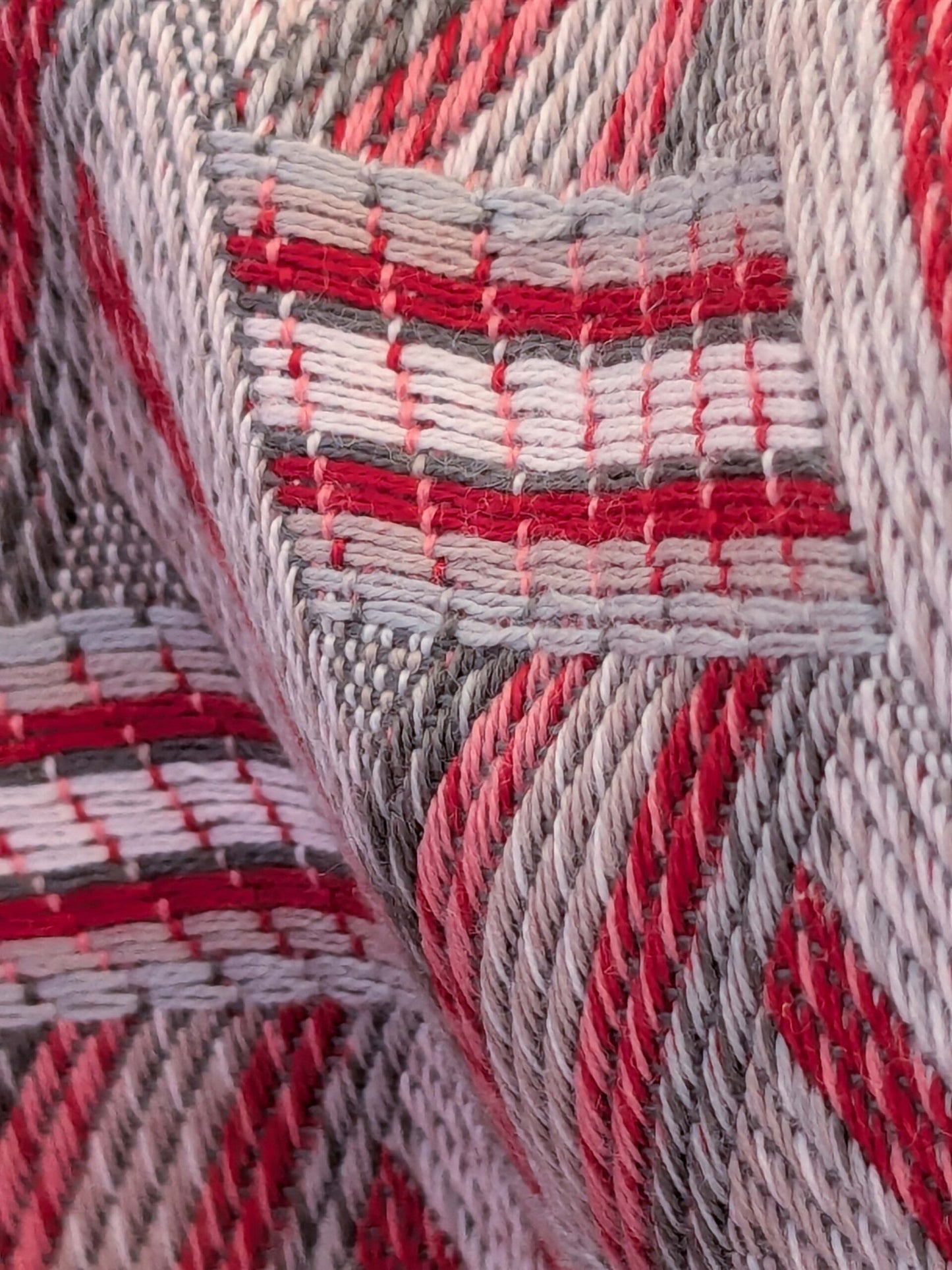 50 EV50 25" x 28" Scalamandre Lelievre Paris Tribu Sorbet Large Jacquard Light Red Polyester Geometric Graphic MSRP USD576/y