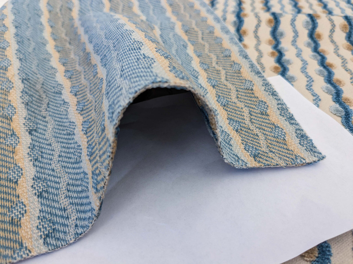 52 EV50 26" x 25" Scalamandre Old World Weavers Lavina Squiggle Bluejay Blue Beige Dot Circle Stripe Viscose MSRP USD 300/y