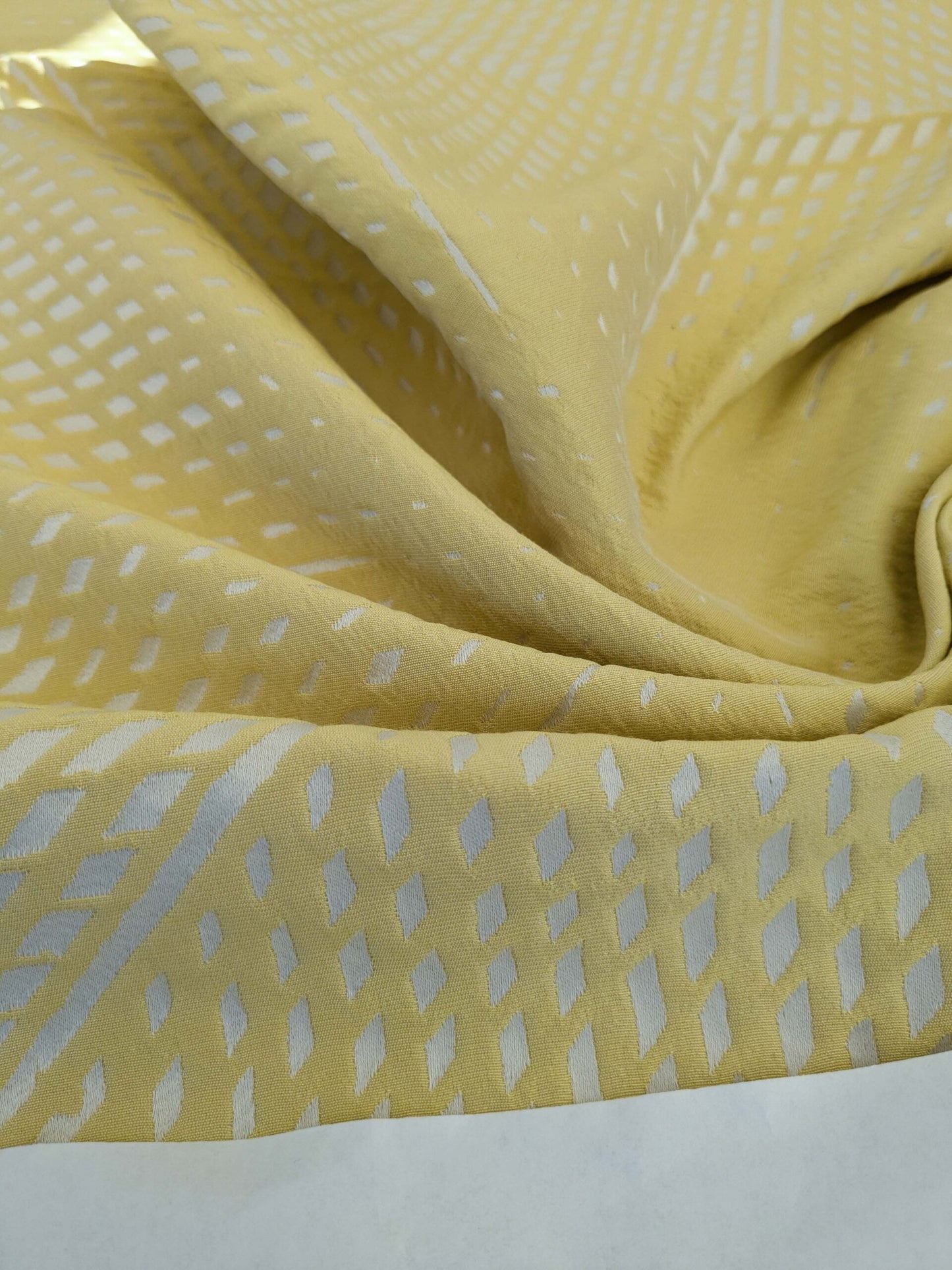 64 EV50 24" x 27" Scalamandre Lelievre Paris Baccara M1 Citrine Polyester Yellow Diamond Small Scale