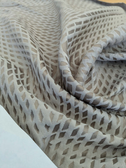 65 EV50 24" x 27" Scalamandre Lelievre Paris Baccara M1 Ciment Polyester Gray Diamond Small Scale