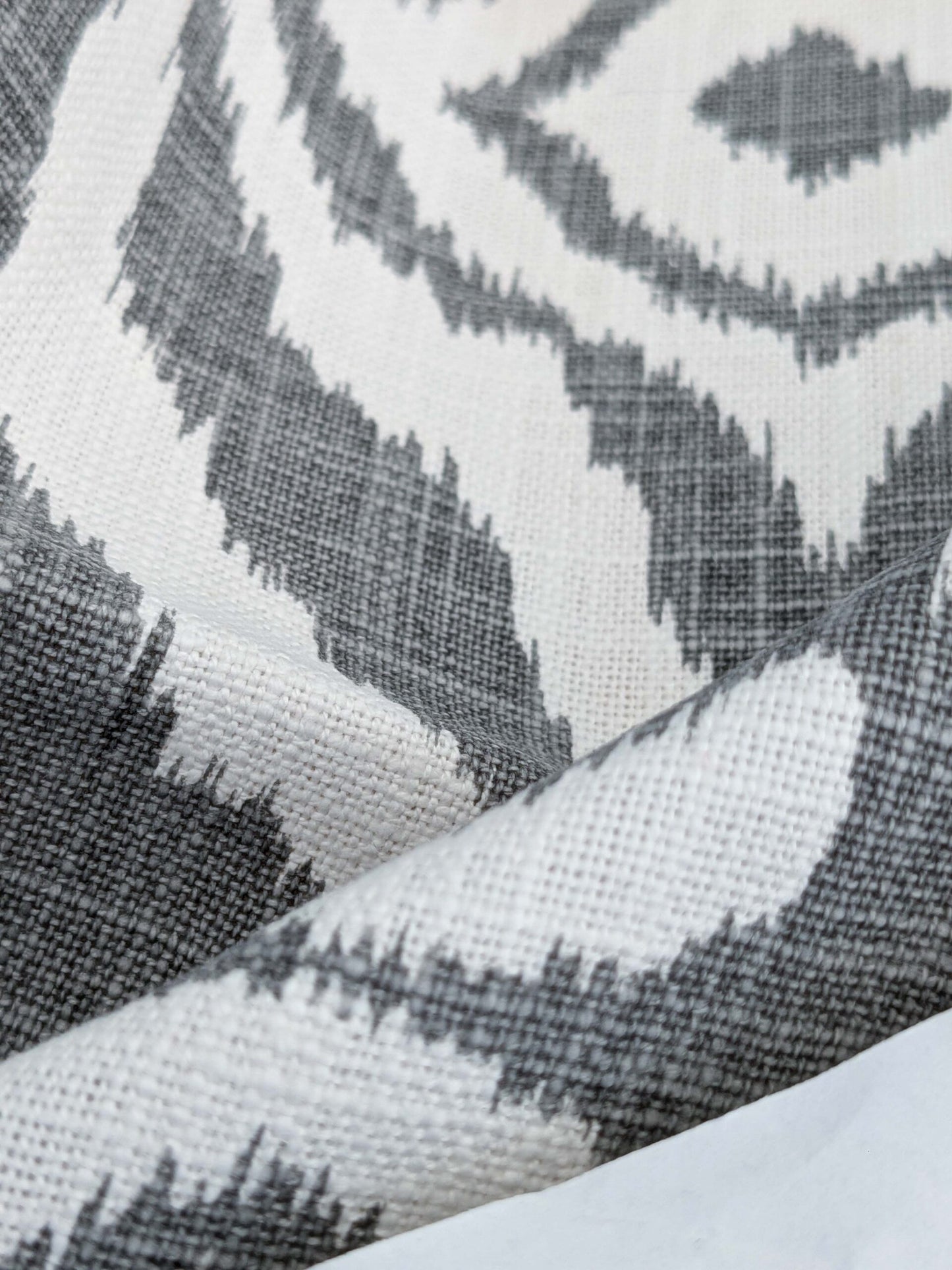 97 EV50 26" x 26" Square Scalamandre Zanzibar Ikat Smoke Grey Cotton Heavy MSRP USD 254.80/y