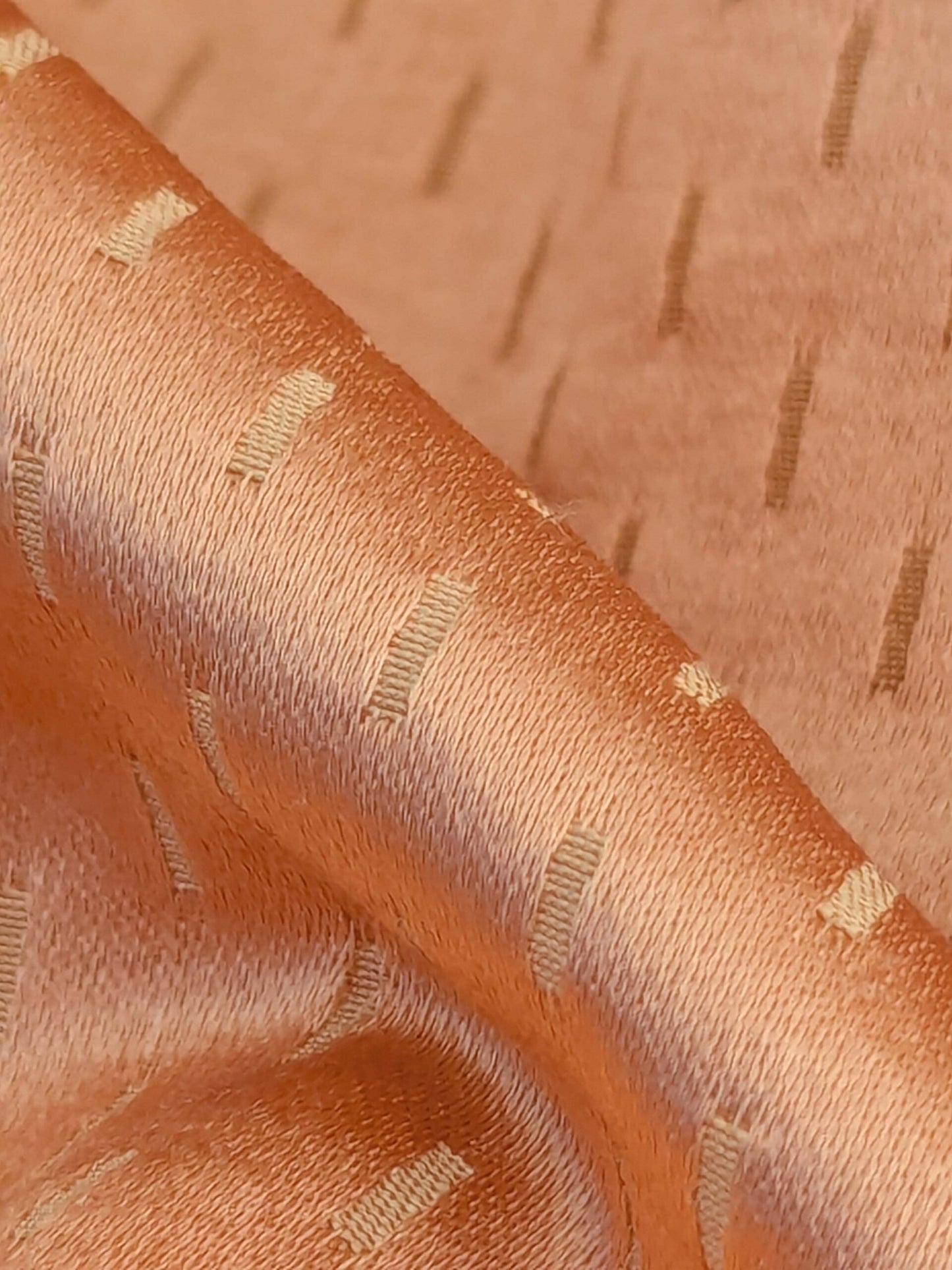 103 EV50 25" x 26" Square Tassinari and Chatel Alexandra Seme Le Rose Peach Small Scale Texture MSRP USD 300+/y