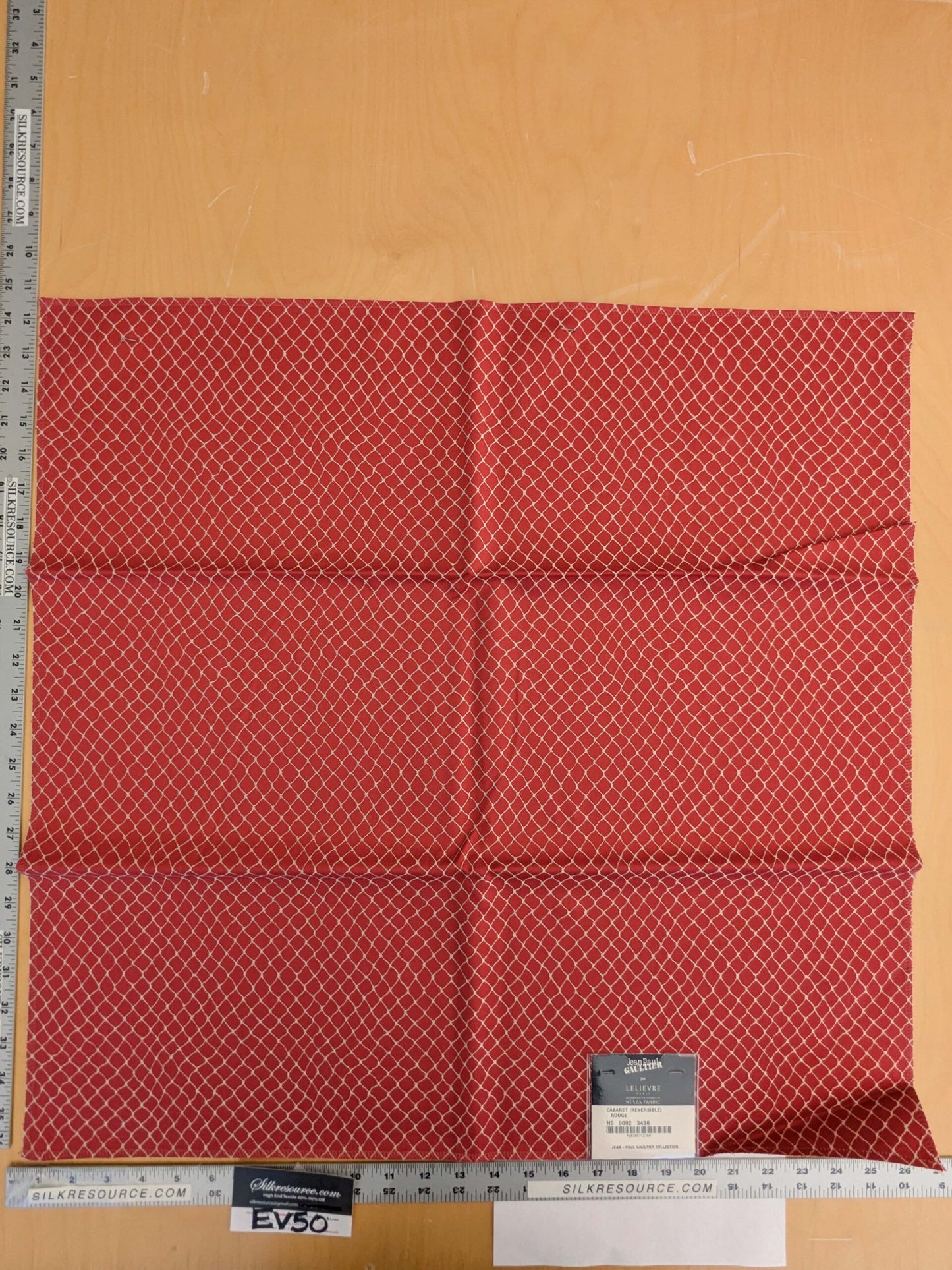 105 EV50 25" x 26" Square Jean Paul Gaultier Cabaret Rouge Red White Reversible Small Jacquard Diamond Cotton MSRP USD300+/y