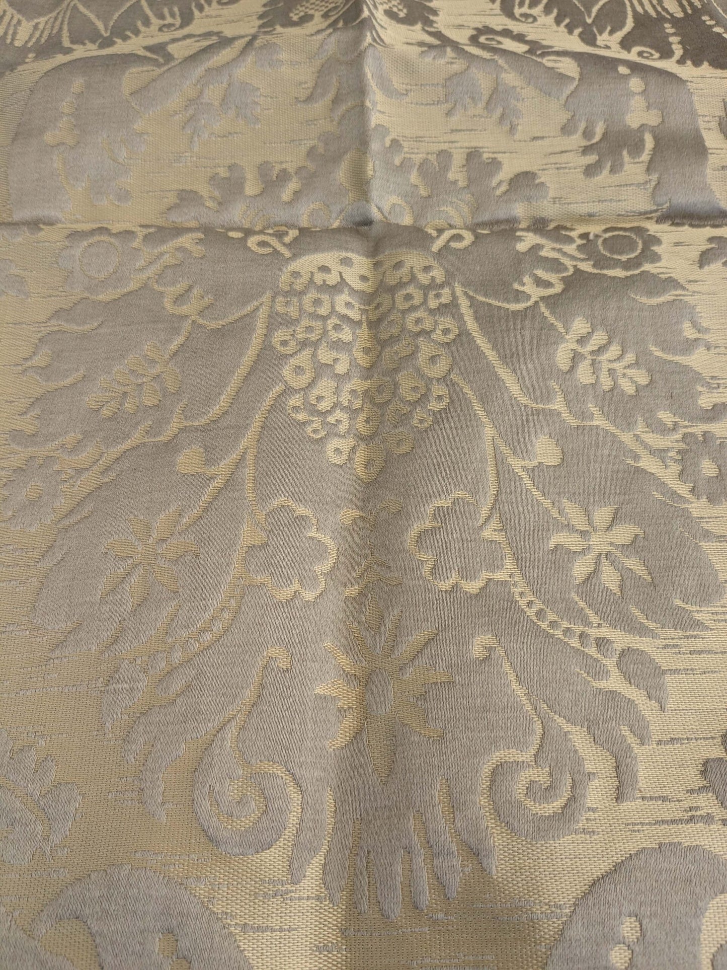110 EV50 24" x 24" Square  Scalamandre Tassinari and Chatel Cammino Argent Silver Gray Silk Damask Red MSRP USD1484/y