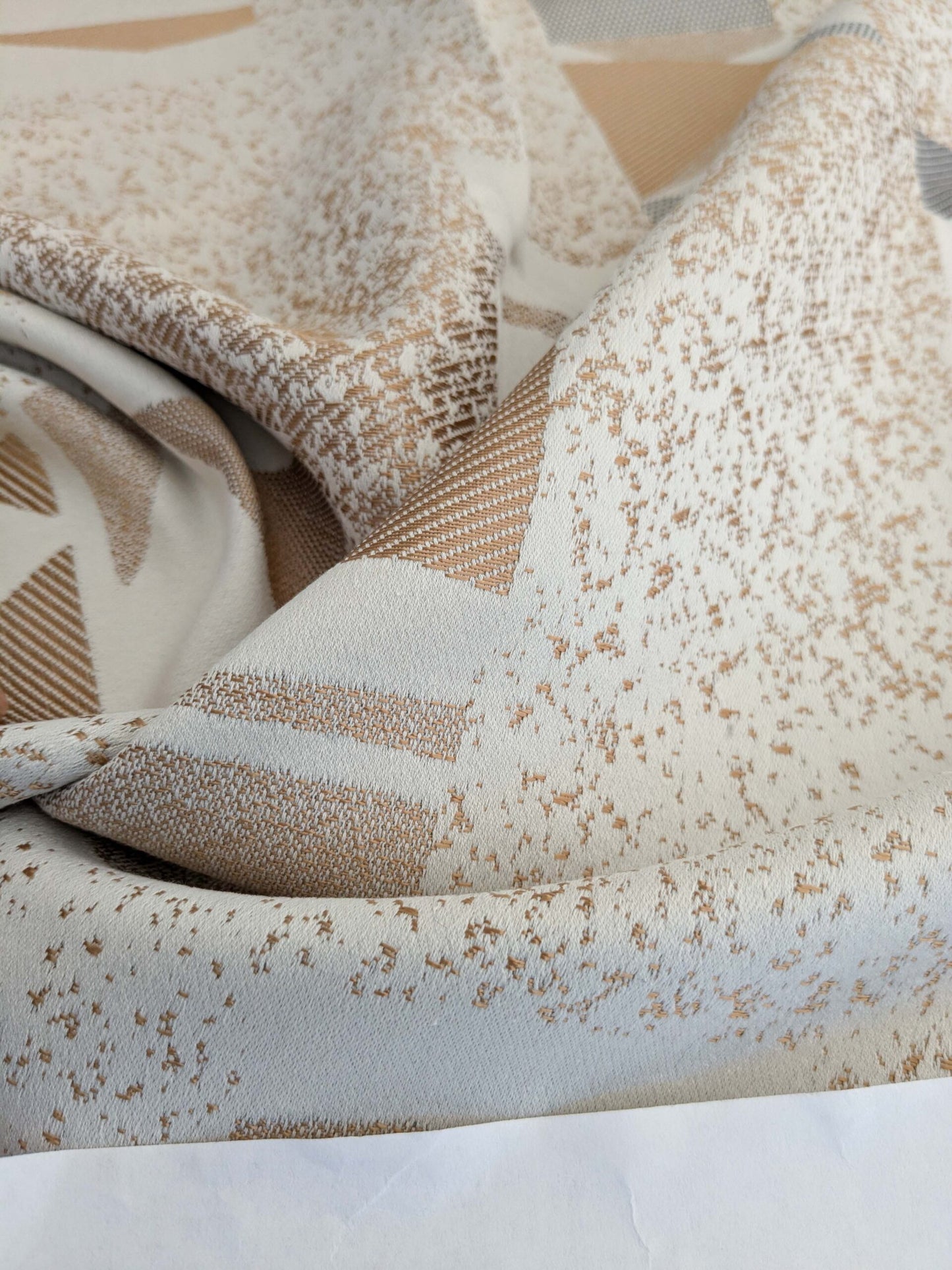 113 EV50 25" x 27" Square Scalamandre Lelievre Toundra Naturel Abstract Beige Brown