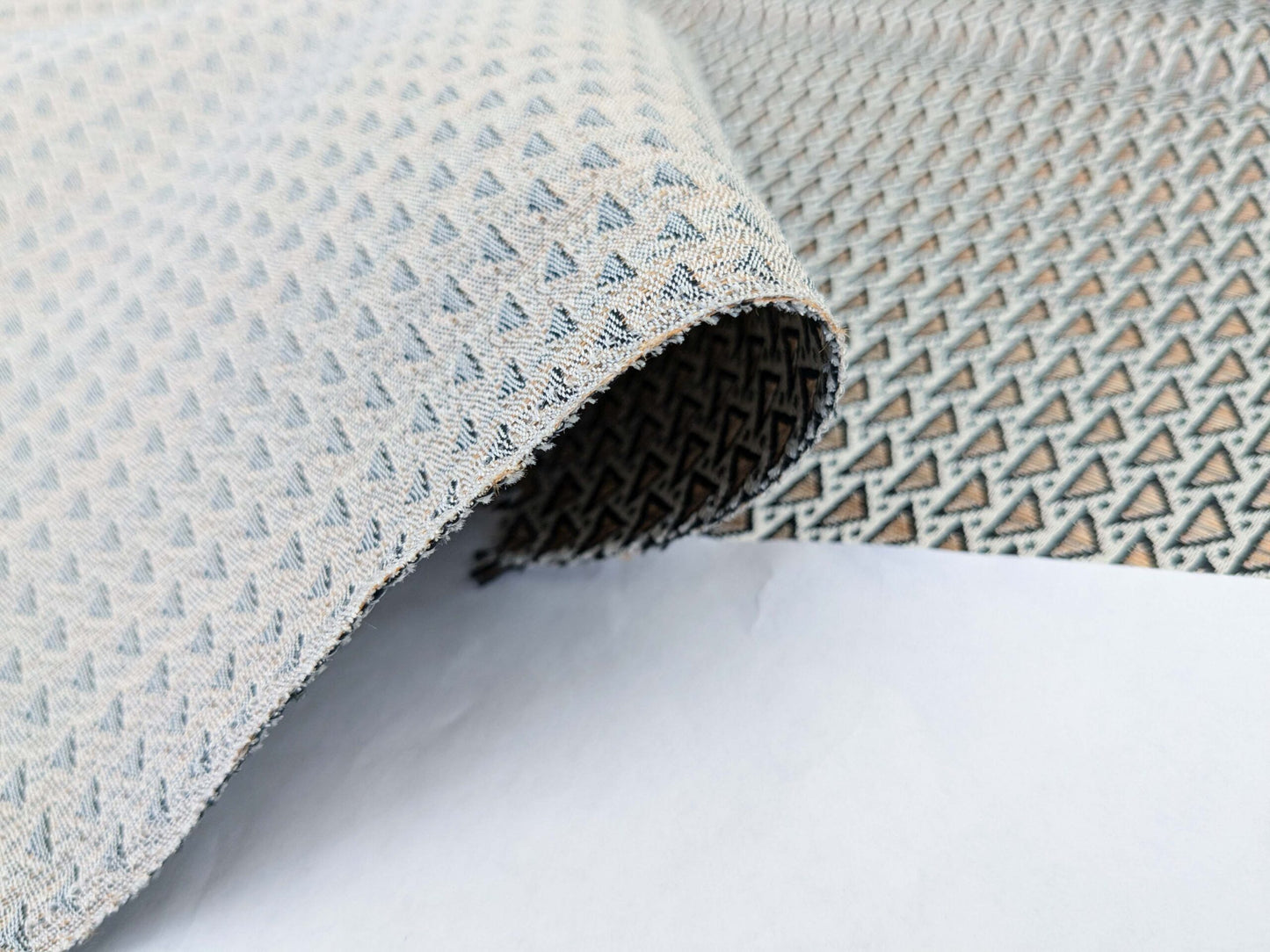 115 EV50 25" x 26" Square Scalamandre Diamant M1 Graphite Gray Small Scale Texture