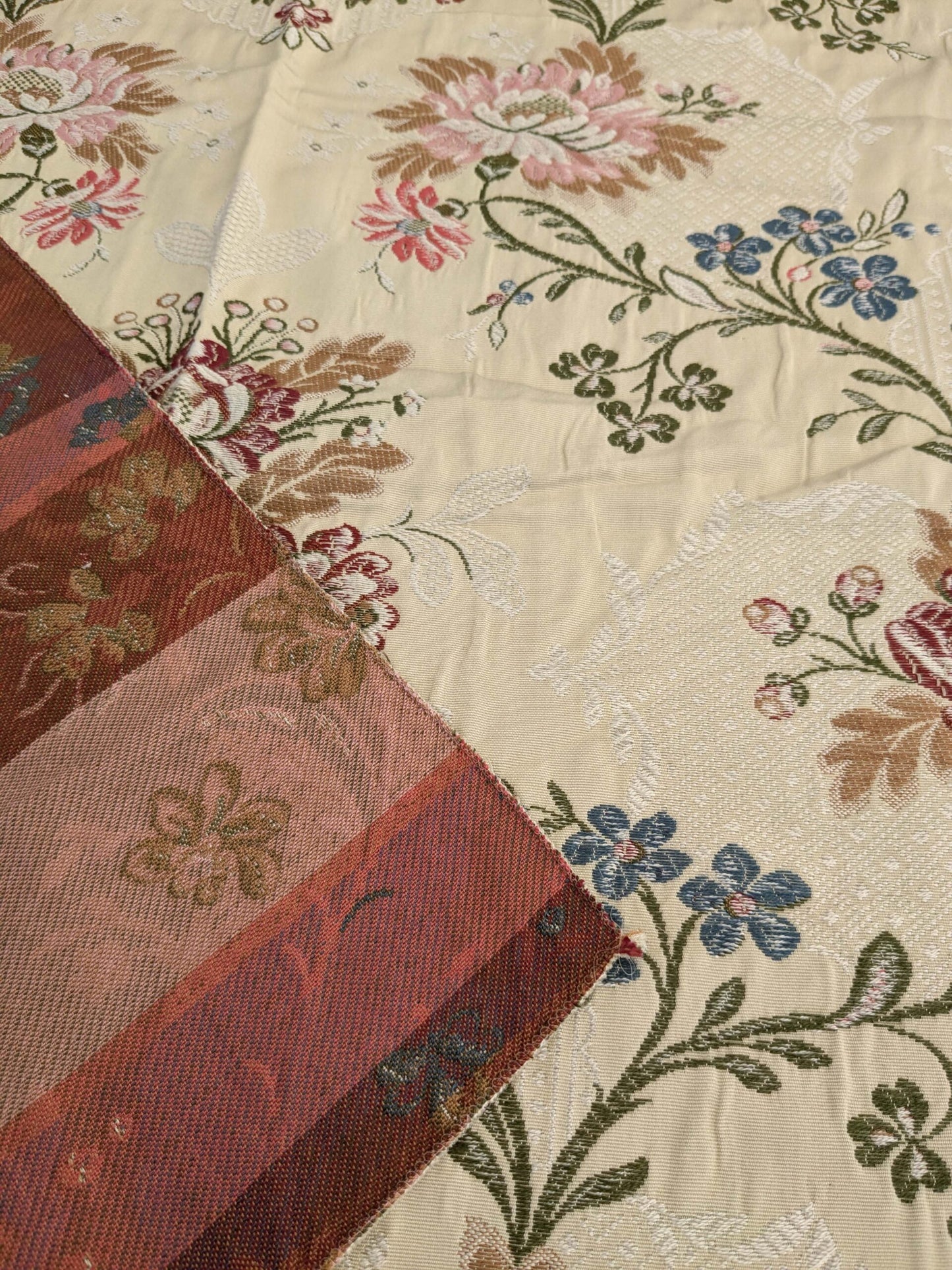 118 EV50 25" x 26" Square Scalamandre Old World Weavers Ancenis Rose Floral Botanical Beige Viscose