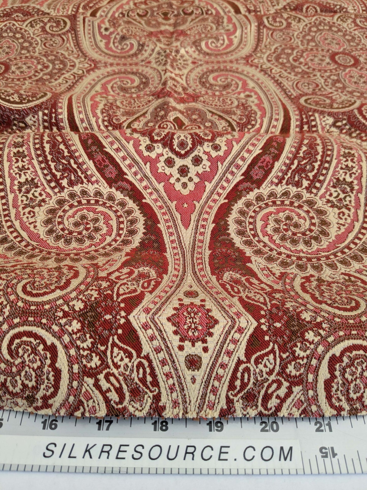 121 EV50 25" x 27" Square Scalamandre Lelievre Paris Paisley Jacquard Boheme Red Viscose MSRP USD484/y