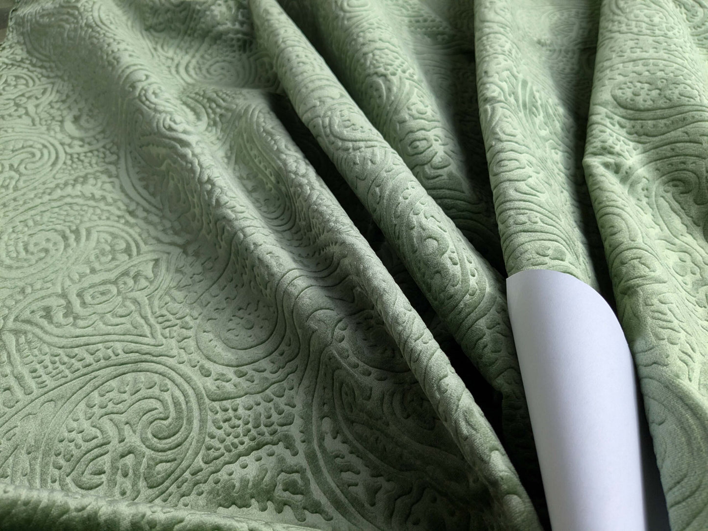 Istanbul Paisley 100% Silk Cut Velvet Gentle Spring Green MSRP USD 1000+/yard
