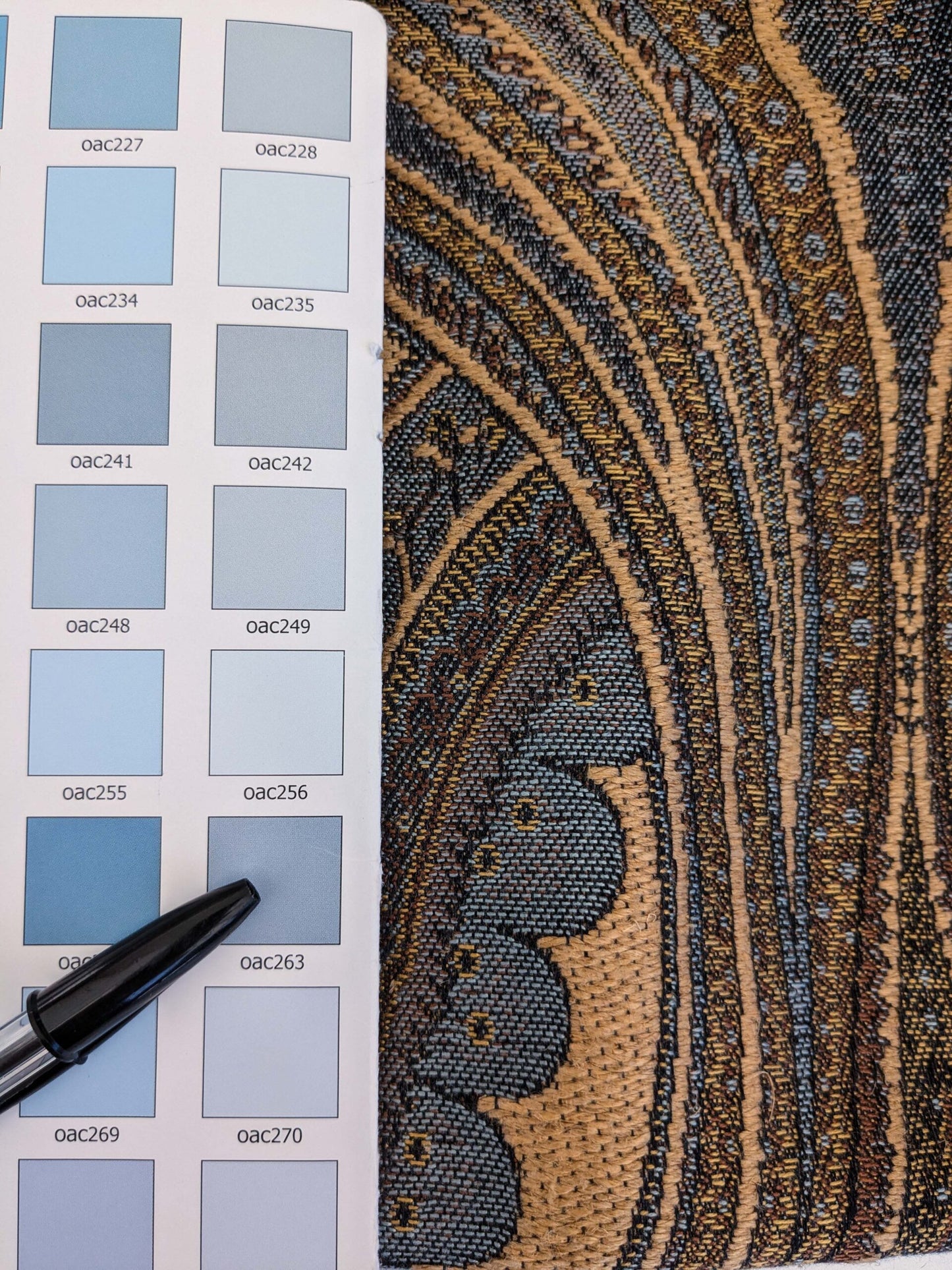 11 EV51 2.4y x 60"w Length Scalamandre Old World Weavers Balraj Blue Brown Paisley Novelty Linen MSRP USD 384/y