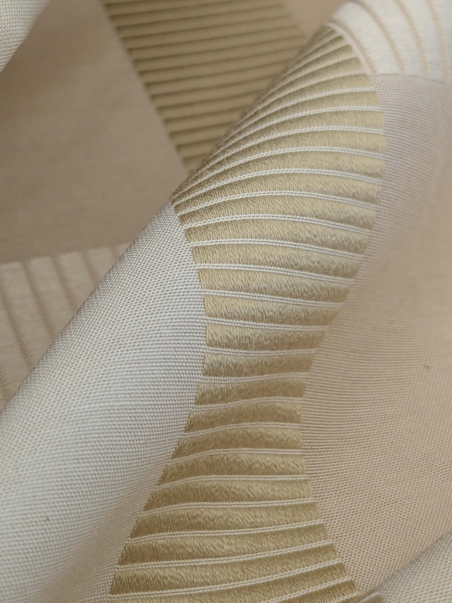 Bty Hiend Schumacher Early Fall Italian Silk Linen Gold Vanilla White Plaid MSRP USD 200+/y