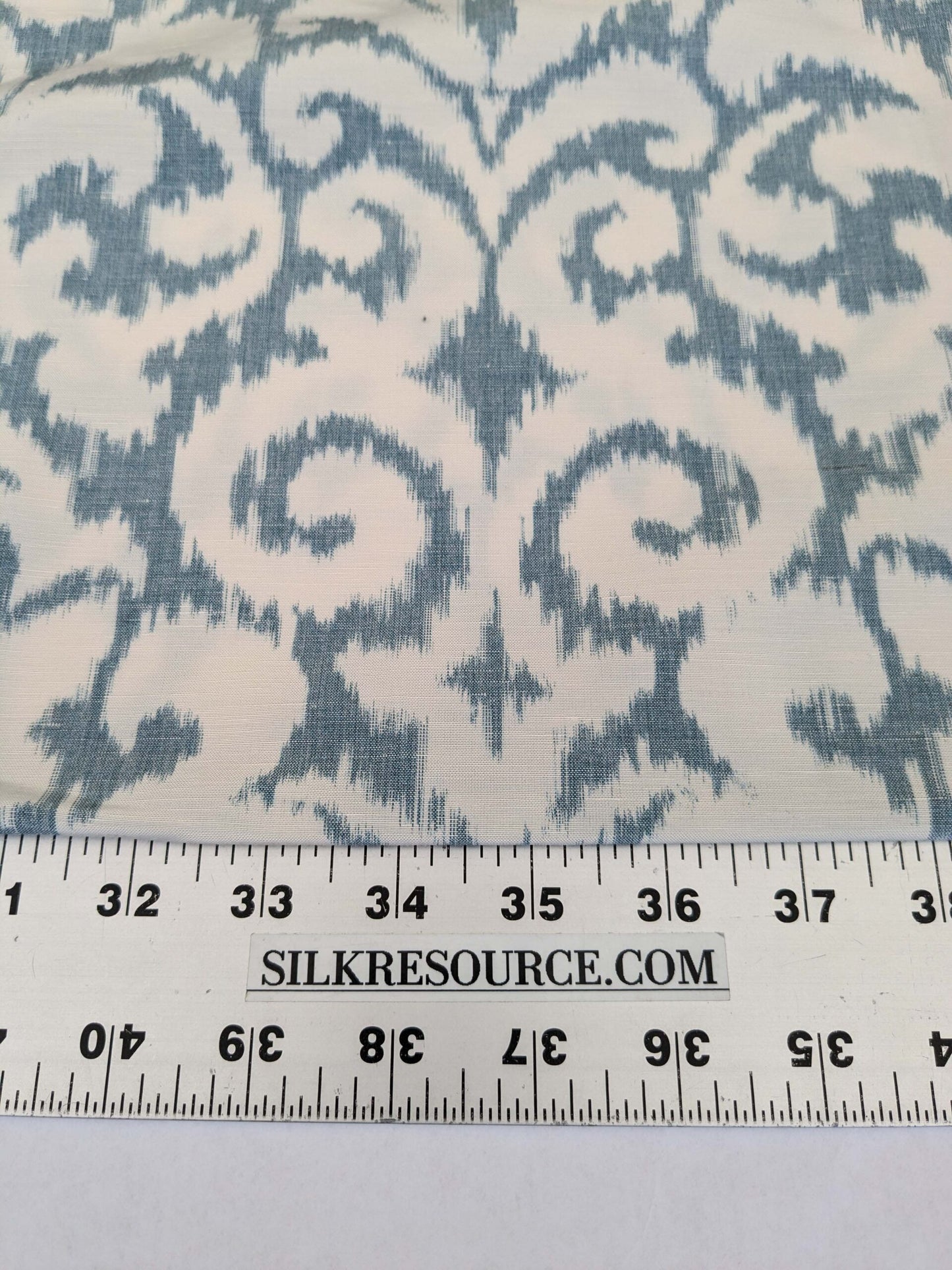 6 EV52 2.4y x 54"wide Scalamandre Hinson Swirl Blue White Silk Linen Damask Ikat Scroll MSRP USD 372/Y