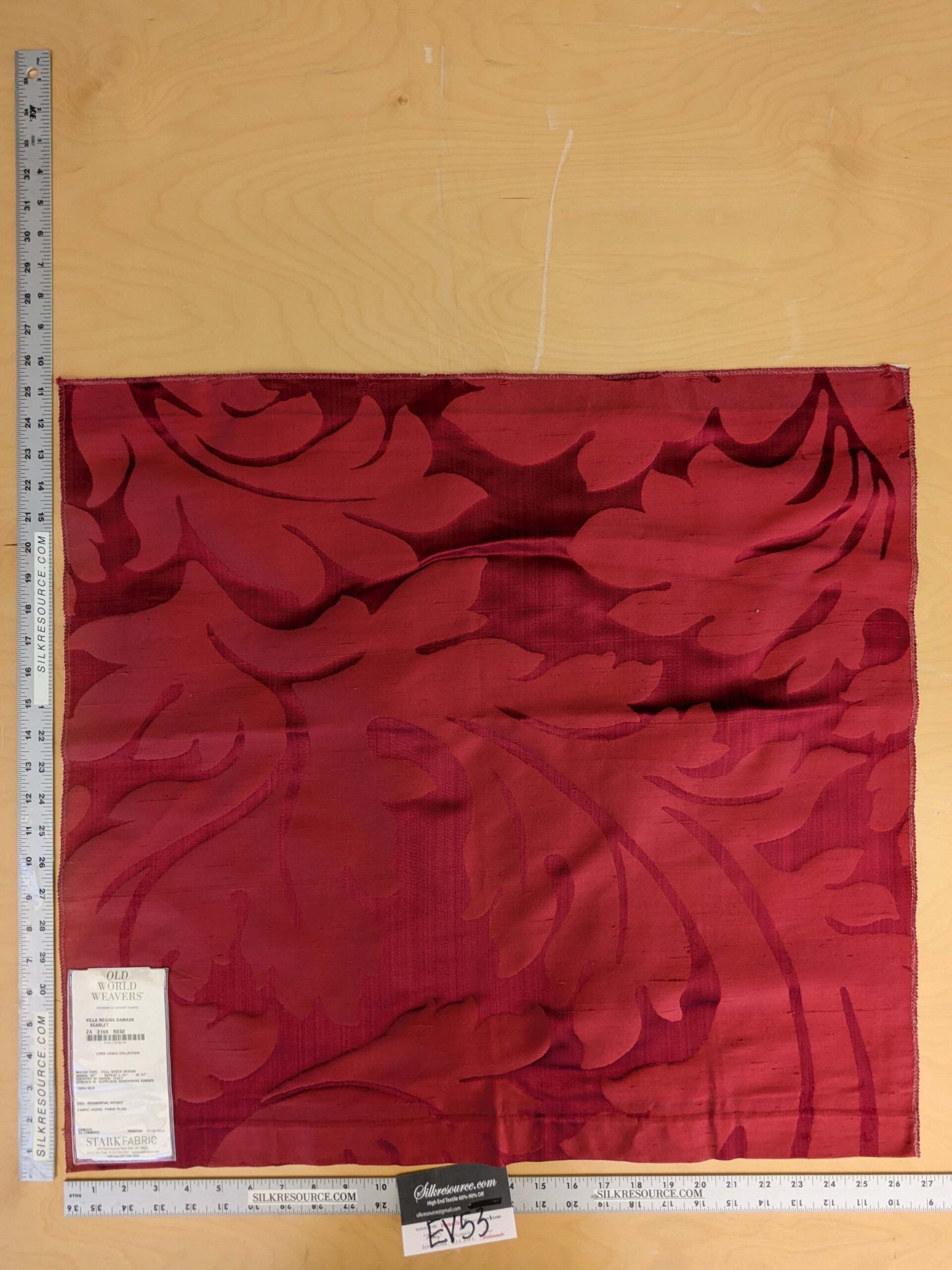 2 EV53 26"x 27" Square Scalamandre Old World Weavers Villa Regina Damask Scalet Red 100% Silk Renaissance MSRP USD500+
