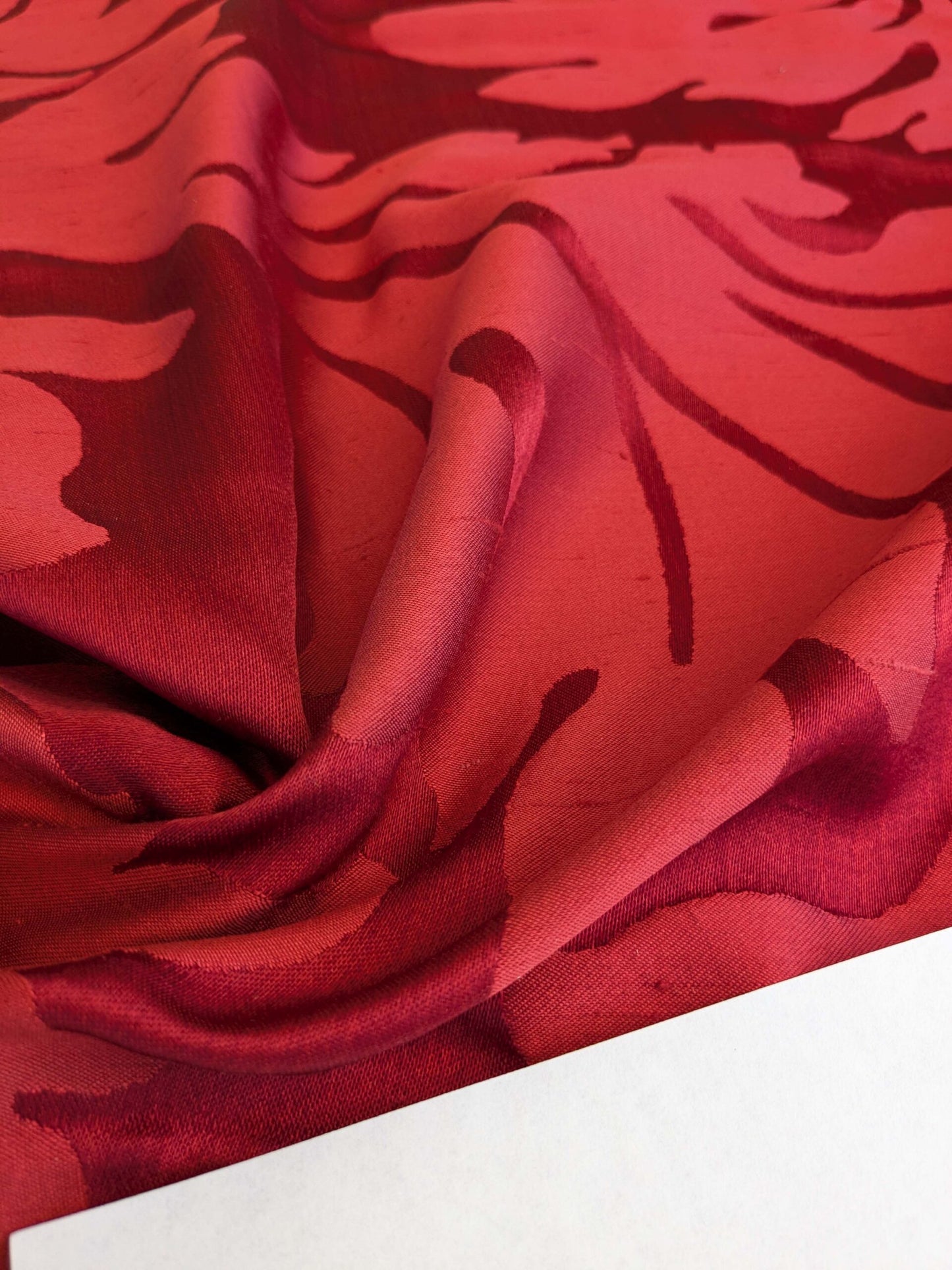 2 EV53 26"x 27" Square Scalamandre Old World Weavers Villa Regina Damask Scalet Red 100% Silk Renaissance MSRP USD500+