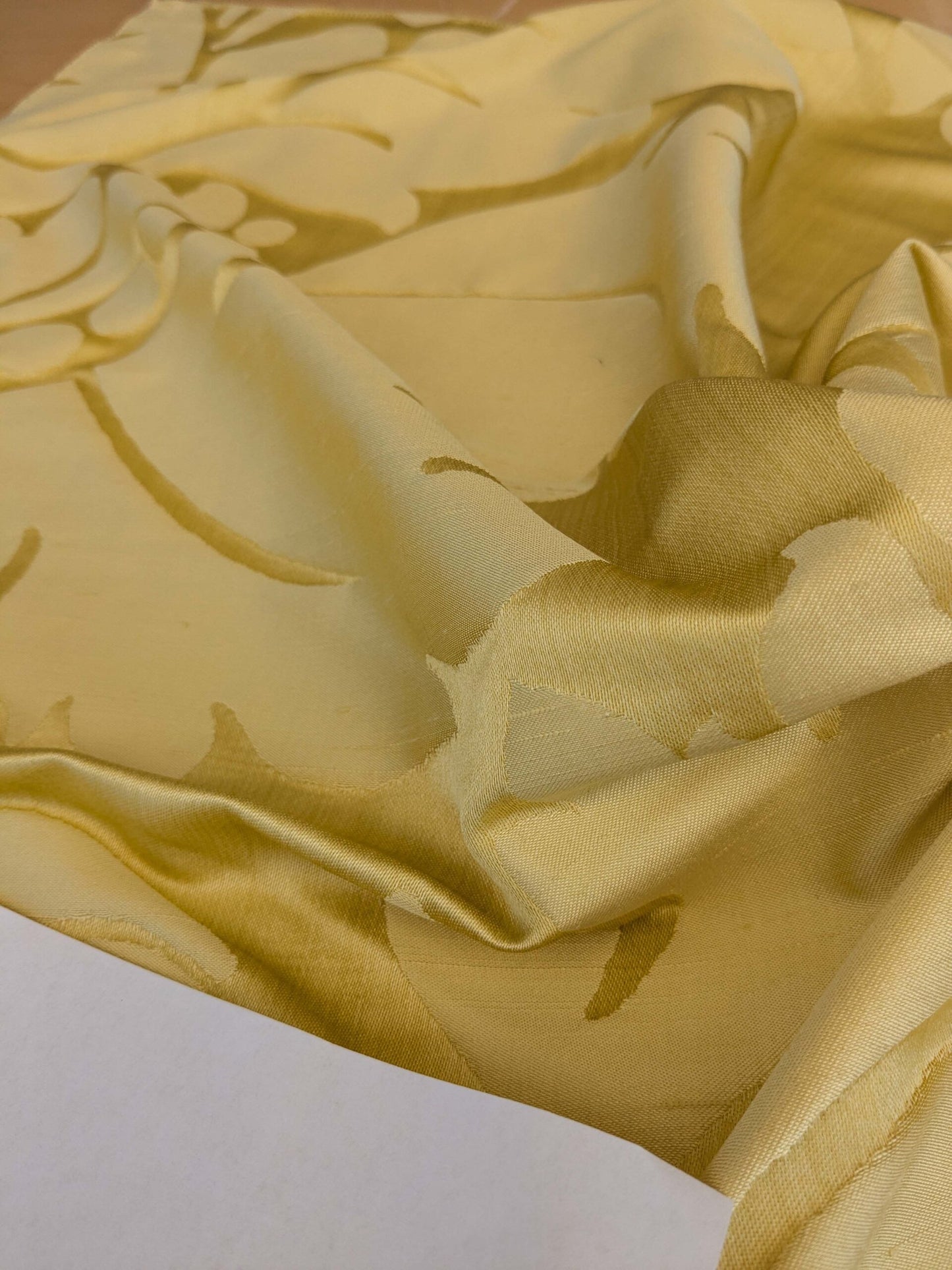 6 EV53 26"x 27" Square Scalamandre Old World Weavers Villa Regina Damask Lemon Yellow 100% Silk Renaissance MSRP USD500+