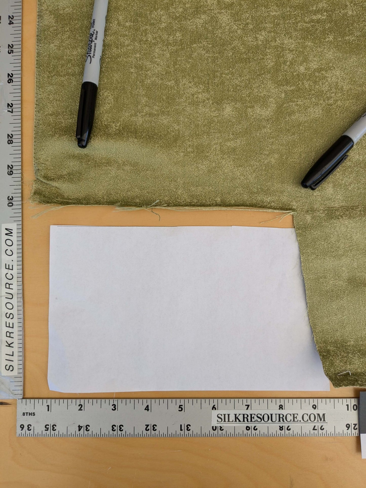 11 EV53 26"x 27" Square Scalamandre Old World Weavers Villa Regina Texture Pistachio Green Silk Viscose Solid  MSRP USD500+/y