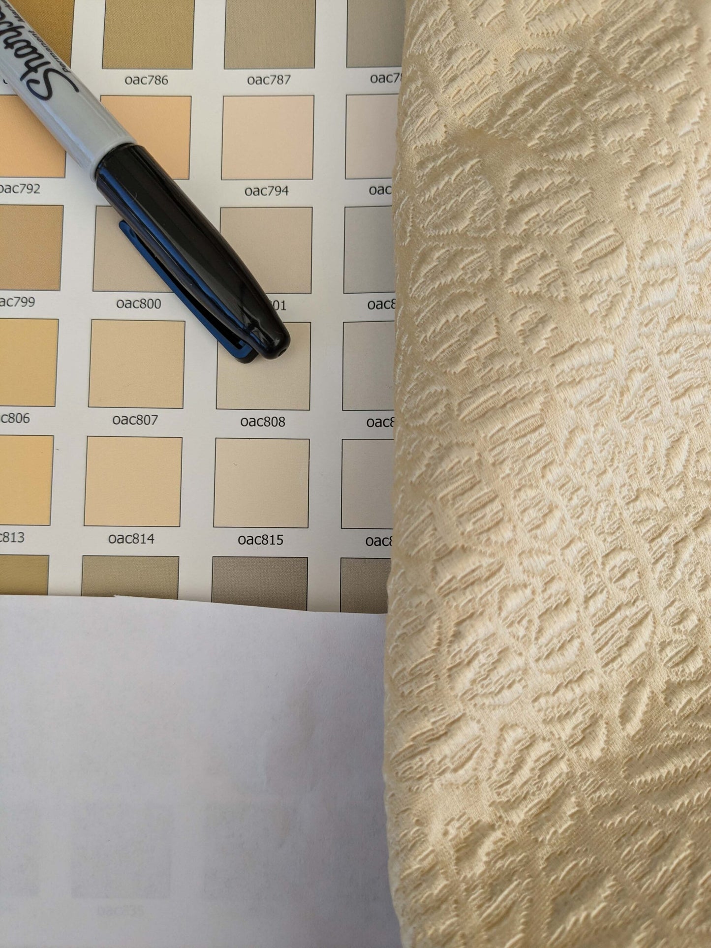 14 EV53 27"x 27" Square Scalamandre Old World Weavers Halley Straw Ivory Matelasse Small Scale Texture MSRP USD 1100+/y