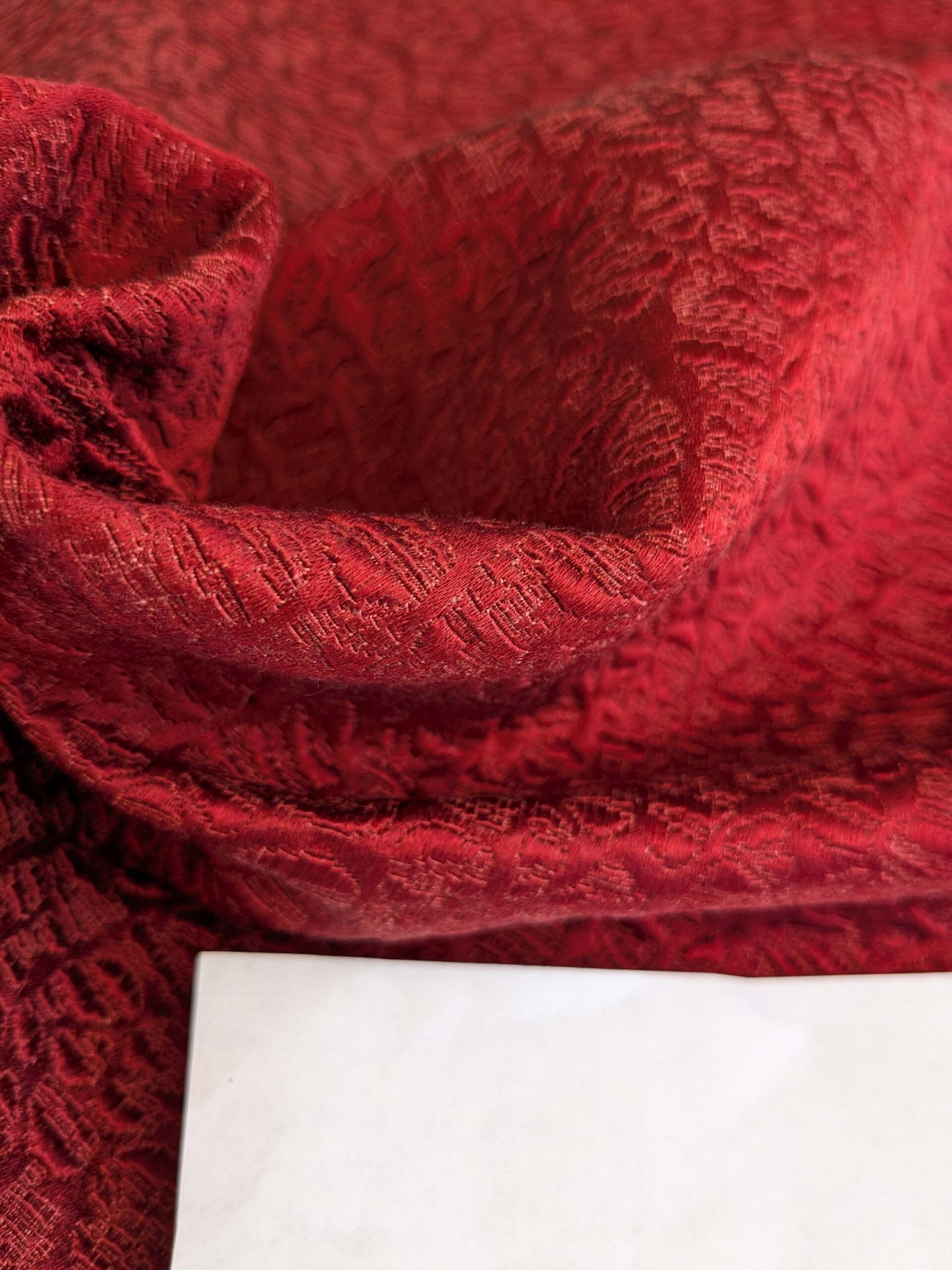 15 EV53 27"x 27" Square Scalamandre Old World Weavers Halley Ruby Red Matelasse Small Scale Texture MSRP USD 1100+/y