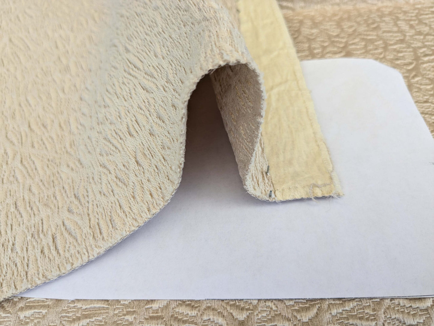 16 EV53 27"x 26" Square Scalamandre Old World Weavers Halley Tavertine Cream White Matelasse Small Scale Texture MSRP USD 1100+/y