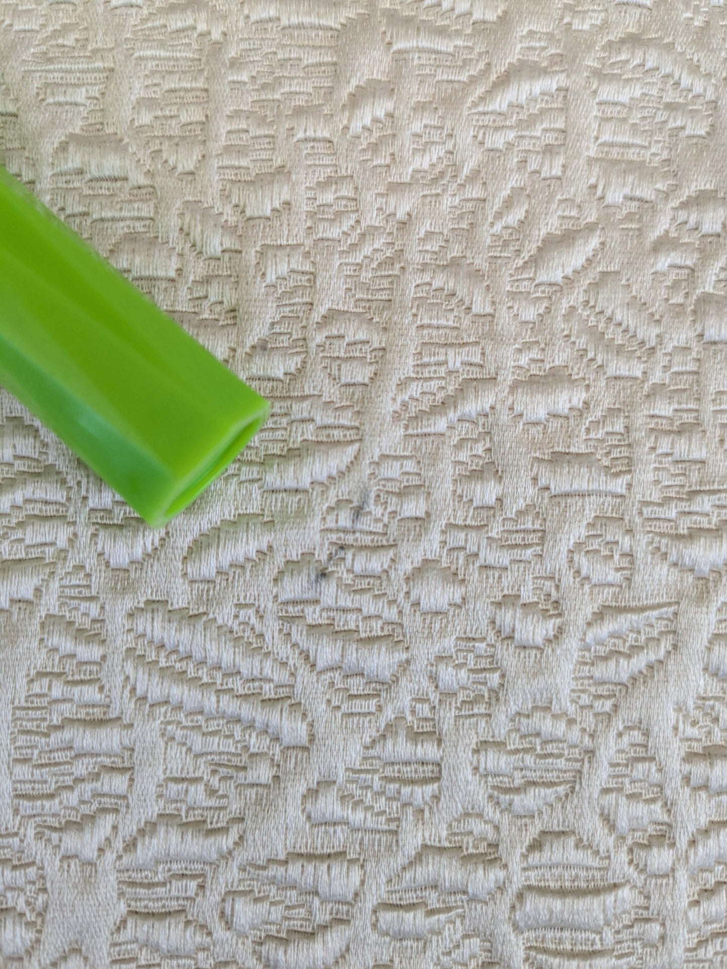 18 EV53 27"x 26" Square Scalamandre Old World Weavers Halley Cream White  Matelasse Small Scale Texture MSRP USD 1100+/y