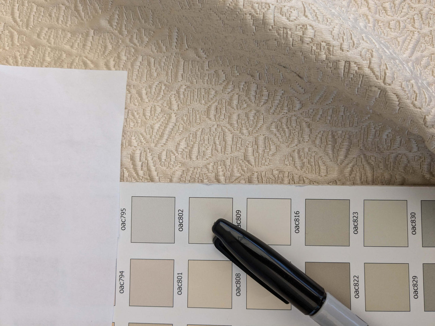 18 EV53 27"x 26" Square Scalamandre Old World Weavers Halley Cream White  Matelasse Small Scale Texture MSRP USD 1100+/y