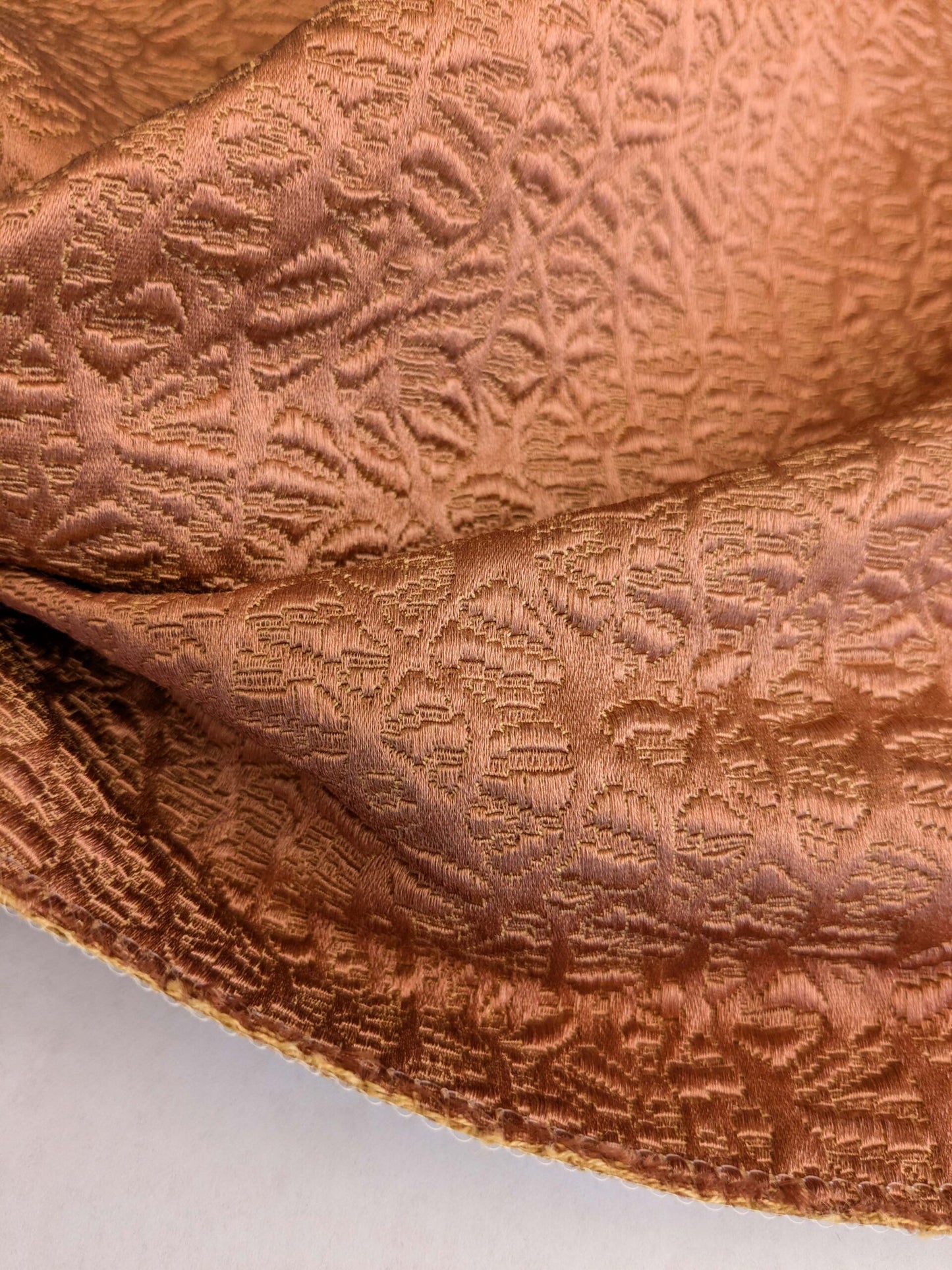 19 EV53 27"x 26" Square Scalamandre Old World Weavers Halley Rose Brick Brown Matelasse Small Scale Texture MSRP USD 1100+/y