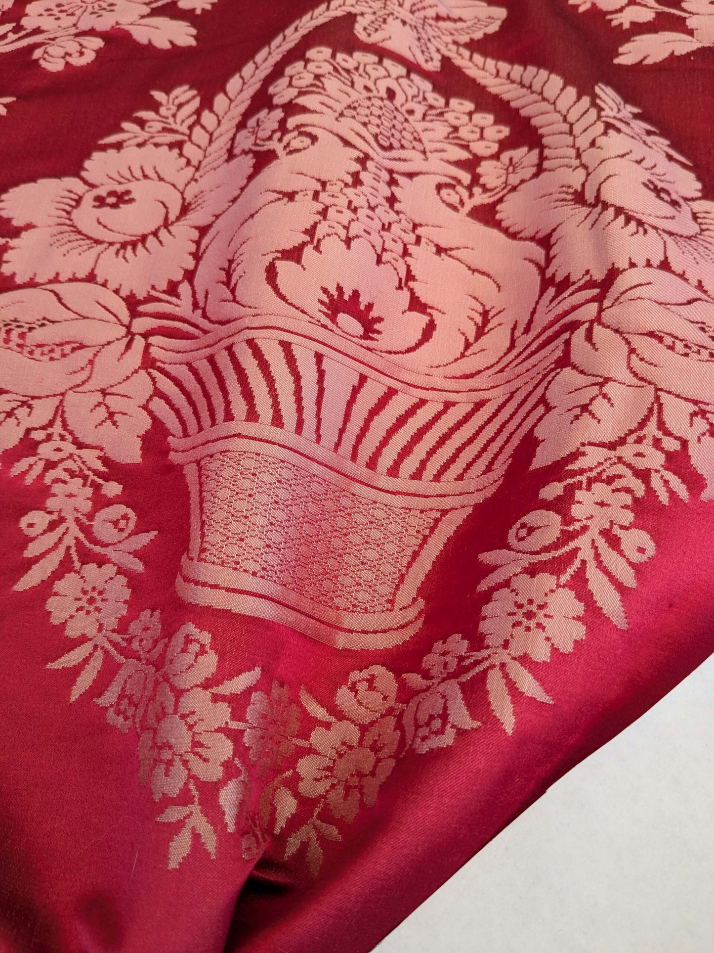 37 EV53 Square Scalamandre Tassinari &amp; Chatel Sophie Charlotte Red Damask Floral Historic Renaissance with Grommets MSRP USD700+/y