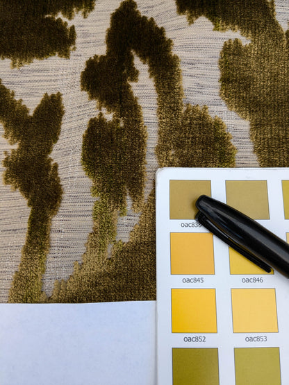 Scalamandre Varala Chartreuse Green Cut Velvet Silky Rose Garland Medallion Romantism Heavy Duty MSRP USD 280/y