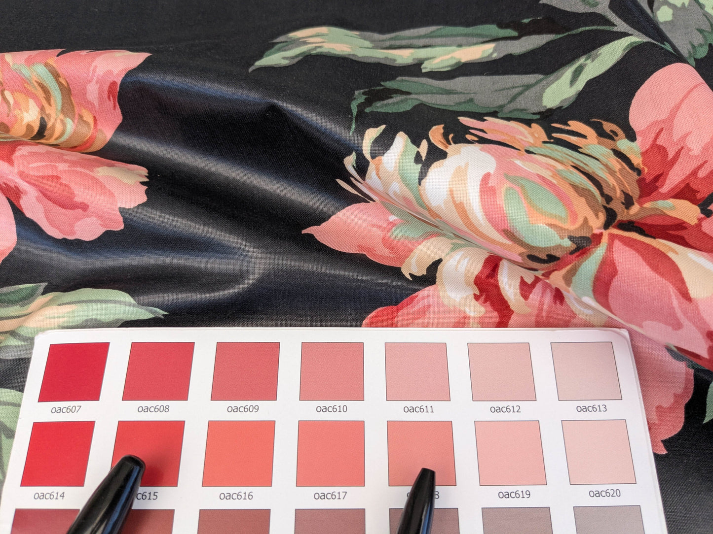 Scalamandre Old World Weavers Sesimbre Multi/Black Green Pink Peony Chintz Floral Botanical Large Pattern  Cotton MSRP USD 176/y