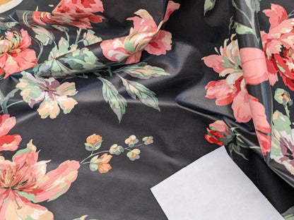 Scalamandre Old World Weavers Sesimbre Multi/Black Green Pink Peony Chintz Floral Botanical Large Pattern  Cotton MSRP USD 176/y