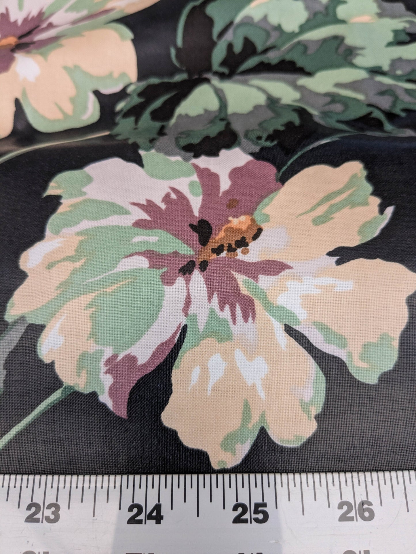 Scalamandre Old World Weavers Sesimbre Multi/Black Green Pink Peony Chintz Floral Botanical Large Pattern  Cotton MSRP USD 176/y