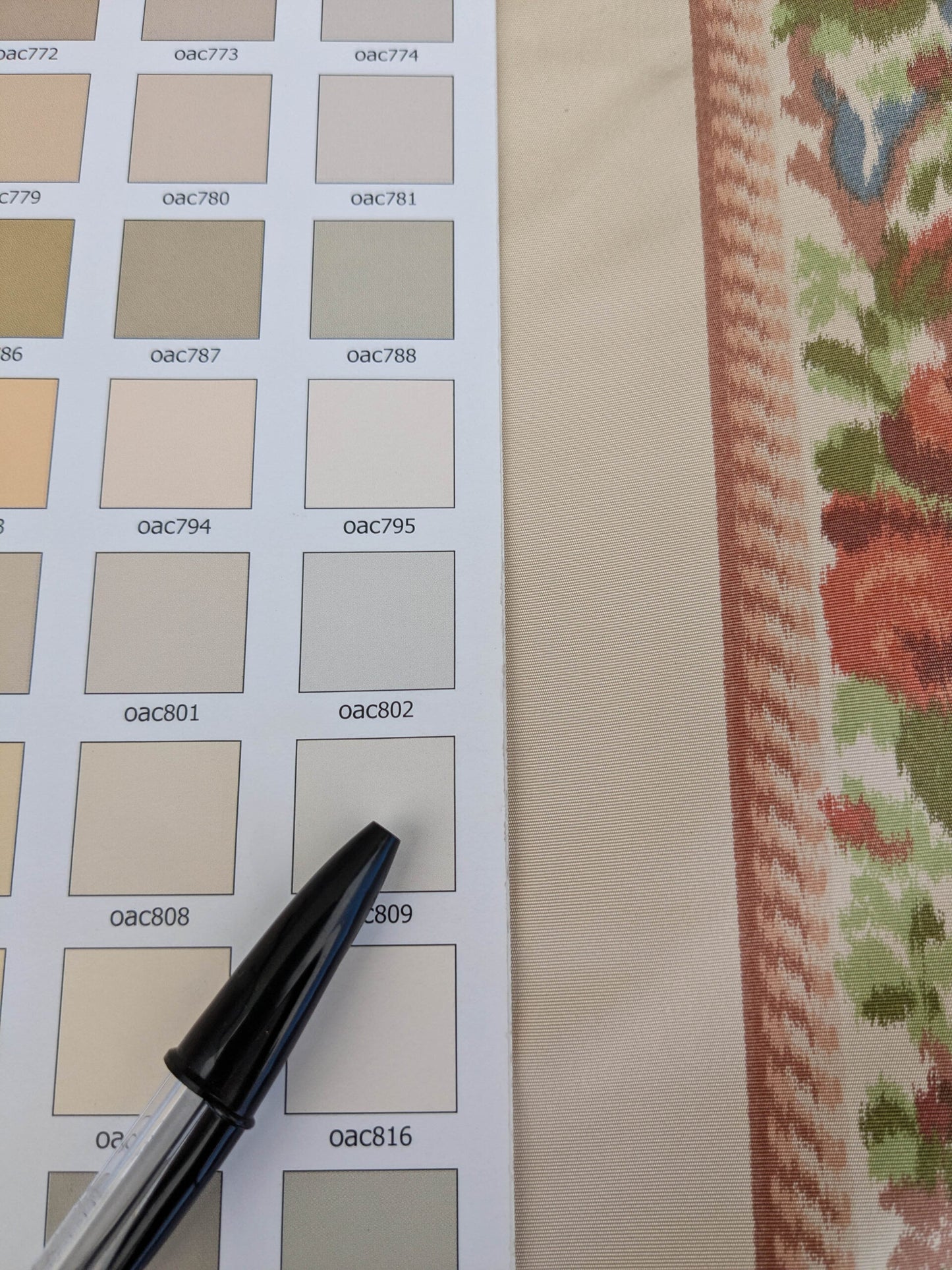 Scalamandre Tassinari & Chatel Stanislas Bordure Fond Creme Pink Blue Green Cream White Silk Floral Scroll Stripe MSRP USD 2968/y