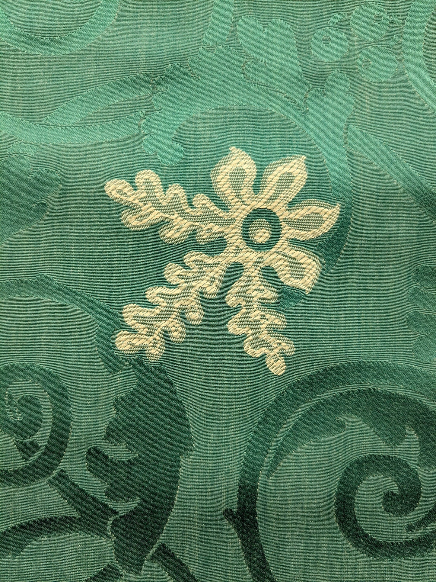 By yard Scalamandre Perugia Green Emerald Gold Damask Neoclassic Scroll Classic Medallion MSRP USD 156/y