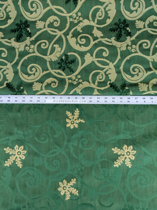 By yard Scalamandre Perugia Green Emerald Gold Damask Neoclassic Scroll Classic Medallion MSRP USD 156/y