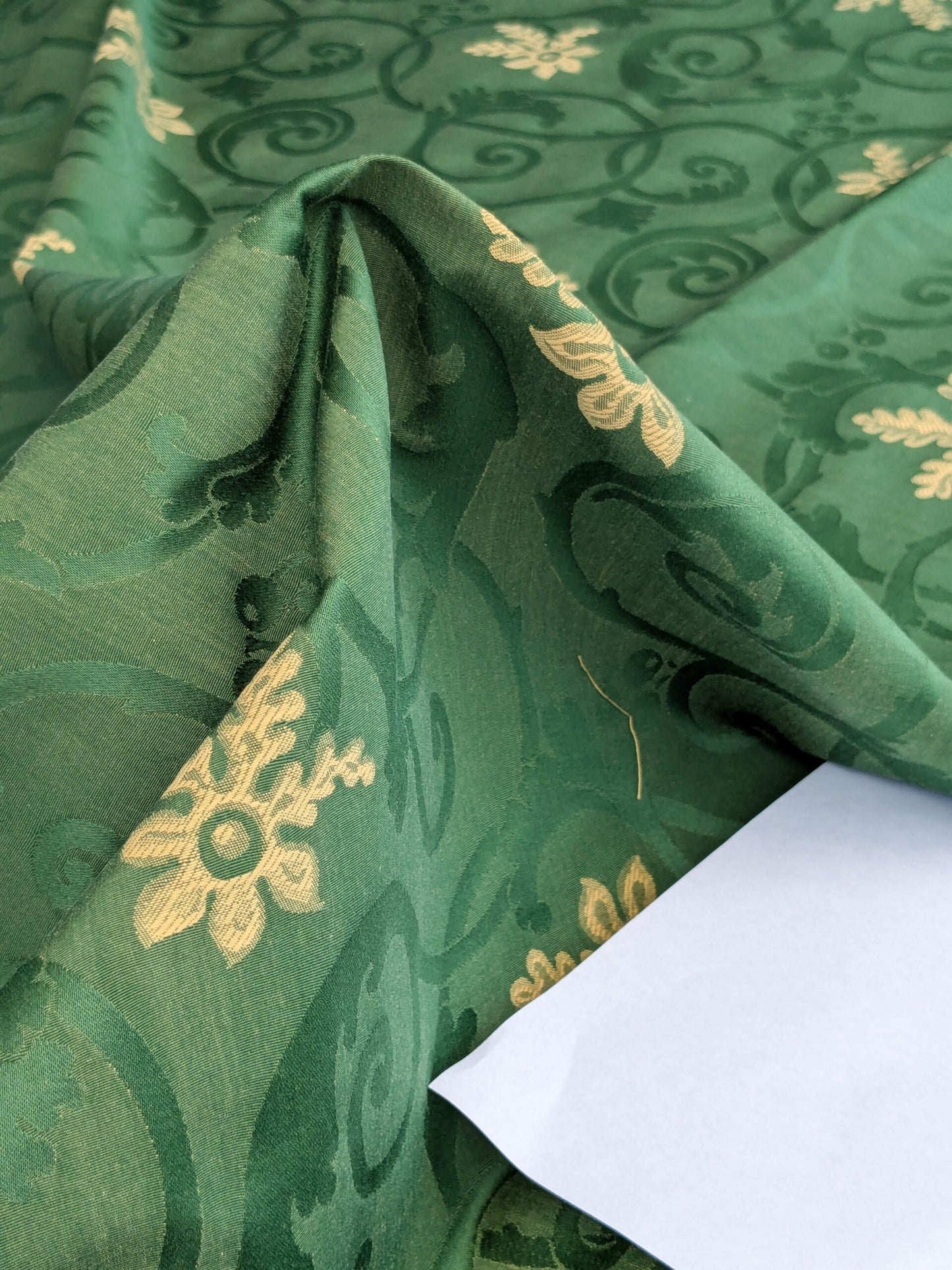 By yard Scalamandre Perugia Green Emerald Gold Damask Neoclassic Scroll Classic Medallion MSRP USD 156/y