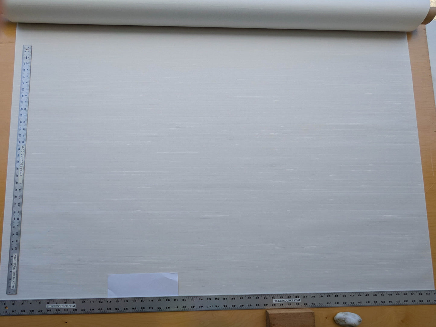 By yard Scalamandre Sagar Silk in Blanc Divine Silk Wallcovering in White Radiance from Netherland