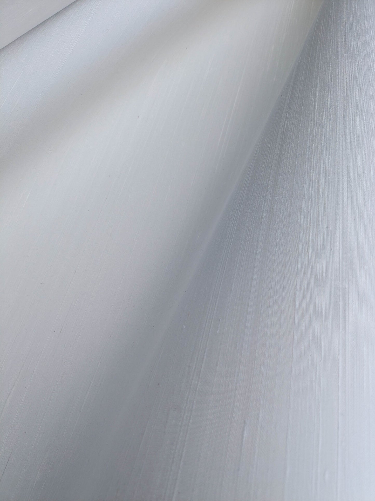 By yard Scalamandre Sagar Silk in Blanc Divine Silk Wallcovering in White Radiance from Netherland