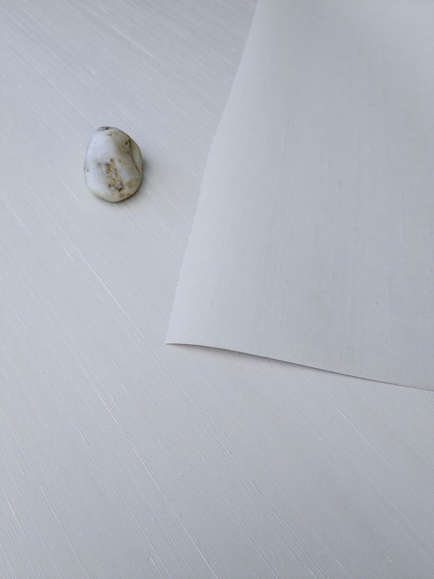 By yard Scalamandre Sagar Silk in Blanc Divine Silk Wallcovering in White Radiance from Netherland