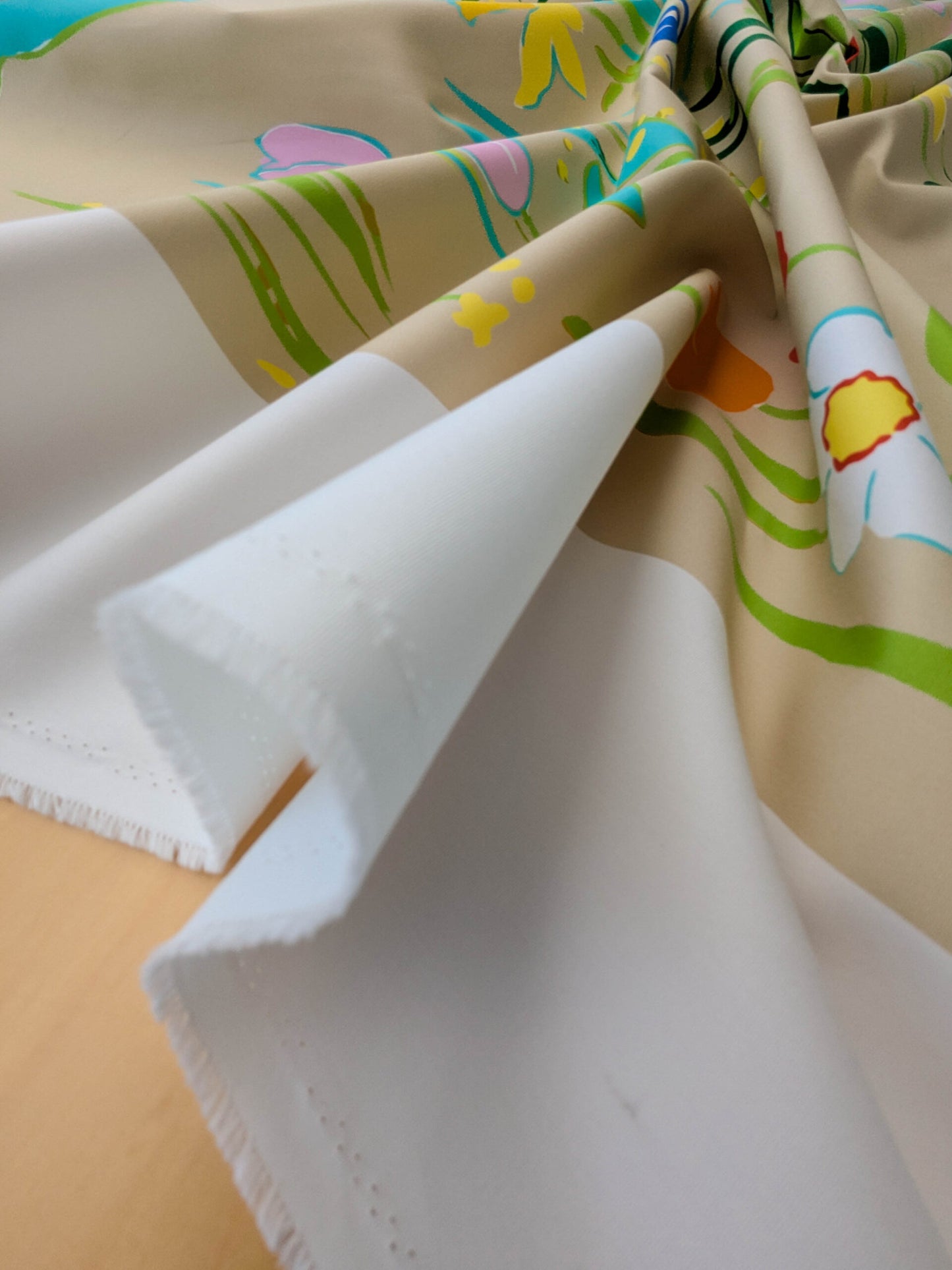 By yard Scalamandre Guermantes Sand Beige Modern Tulip Daffodil Blossom Wild Flower Cotton Satin Fine Art Print Heavy Duty