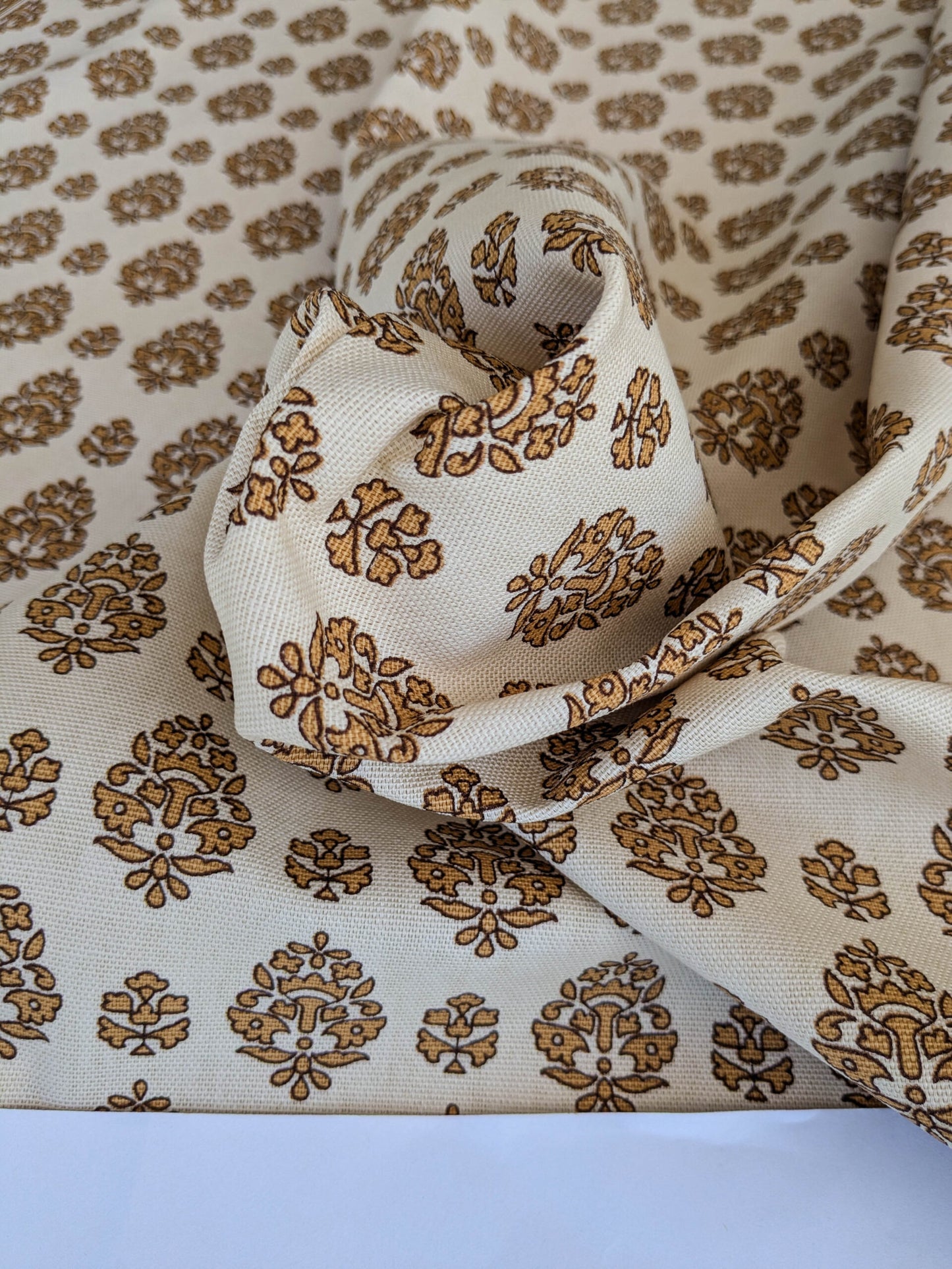 Scalamandre Oscar De La Renta Jaipur Crest Brown Earthy Gold Indian Linen Print with Border