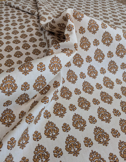 Scalamandre Oscar De La Renta Jaipur Crest Brown Earthy Gold Indian Linen Print with Border