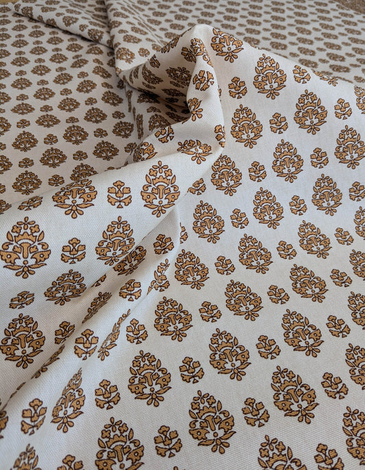 Scalamandre Oscar De La Renta Jaipur Crest Brown Earthy Gold Indian Linen Print with Border