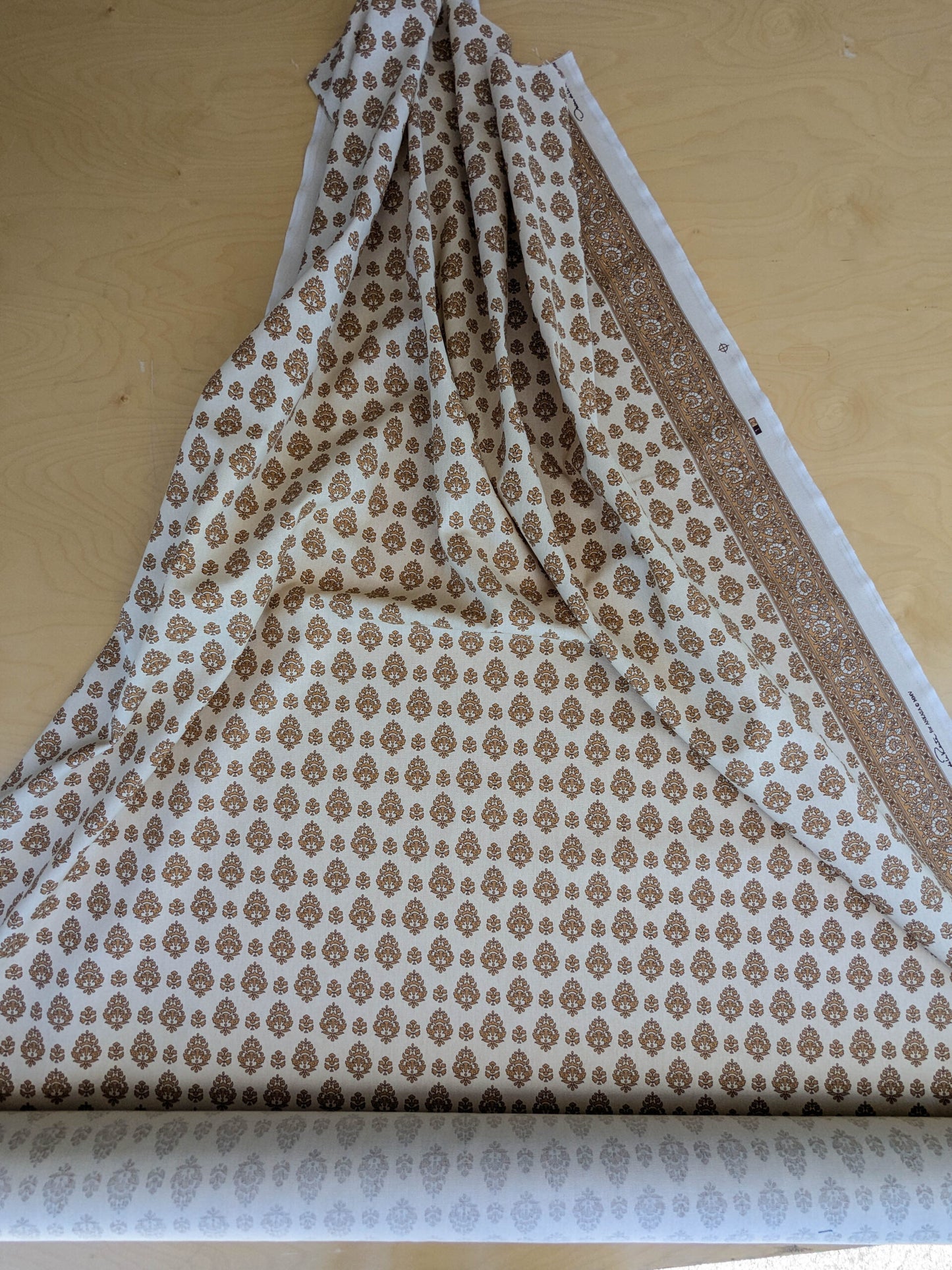 Scalamandre Oscar De La Renta Jaipur Crest Brown Earthy Gold Indian Linen Print with Border