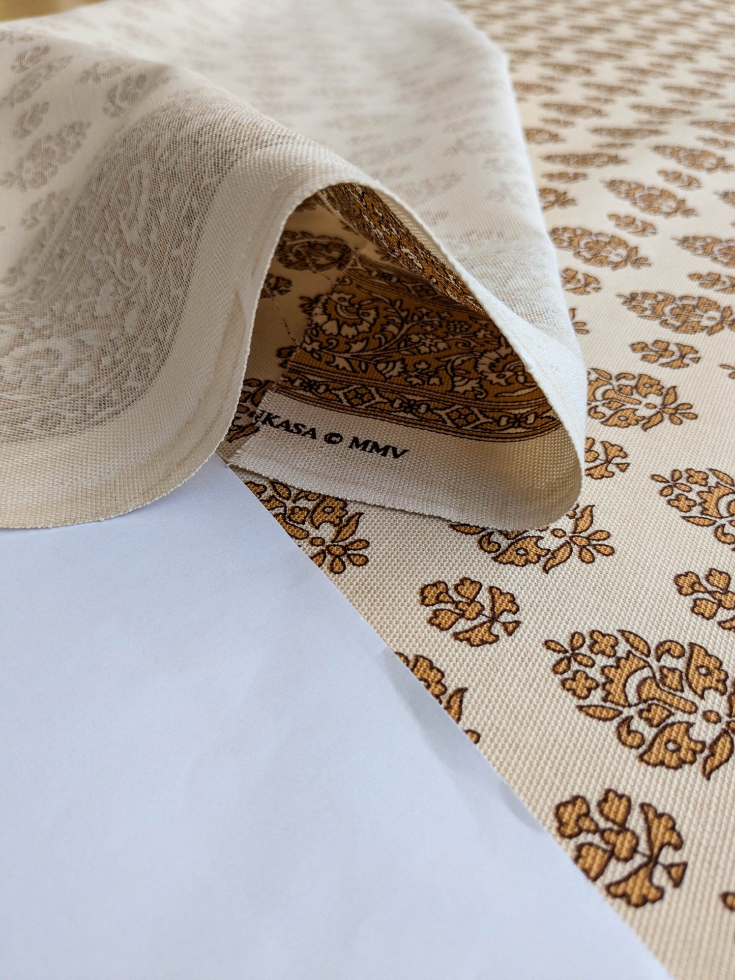 Scalamandre Oscar De La Renta Jaipur Crest Brown Earthy Gold Indian Linen Print with Border