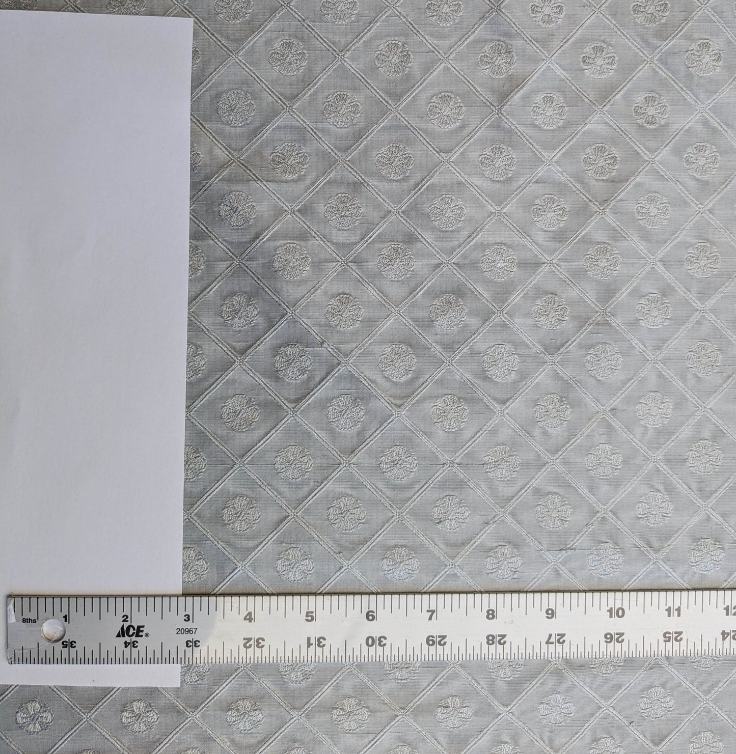 By yard Scalamandre Grey Watkins Como Silk Seafog Light Gray Four -Leaf Clover Diamond Italian Silk Damask Lattice Crest Flora Serene MSRP USD428/y