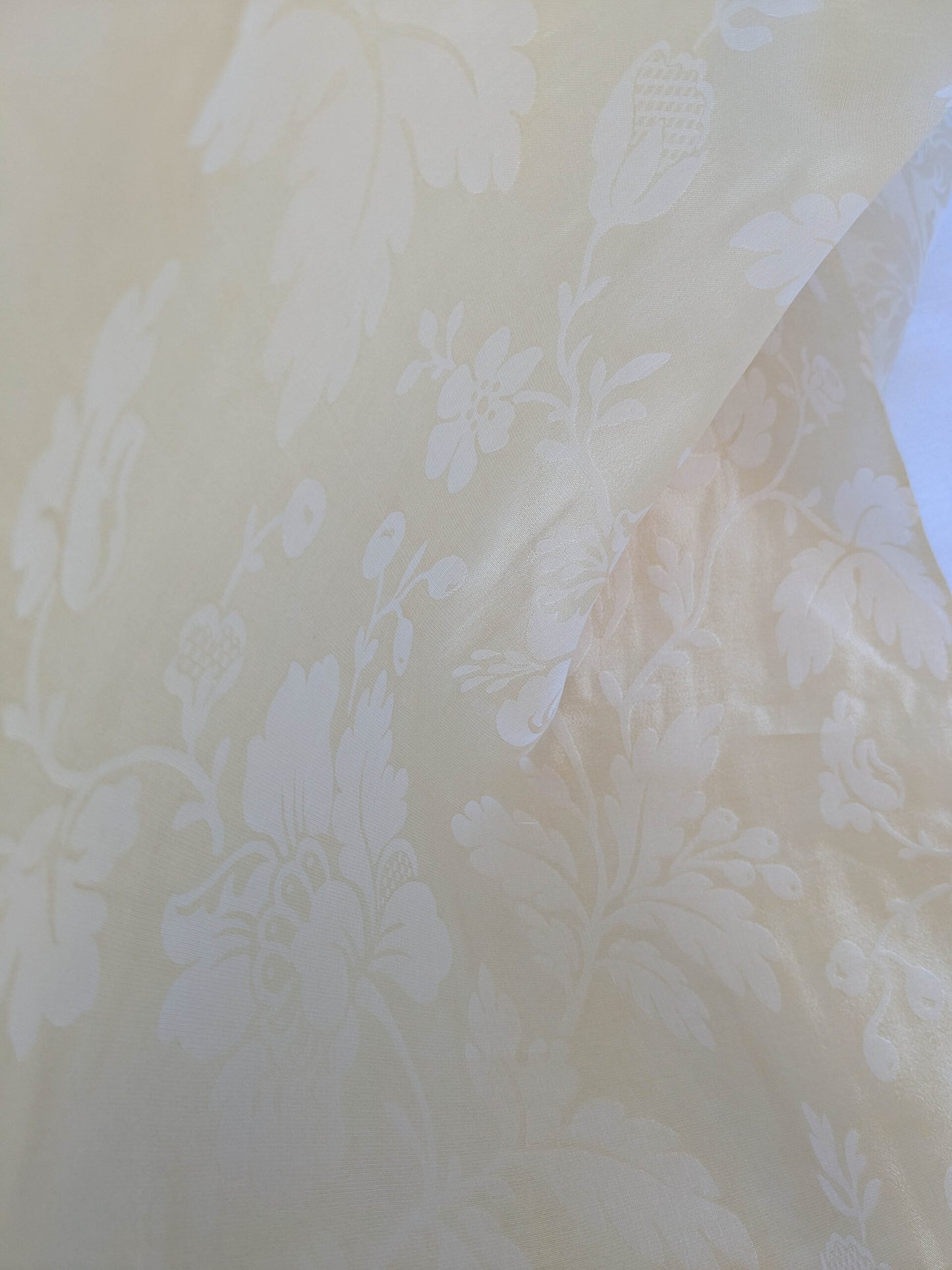 BY Yard Lee Jofa 100% Silk Embossed Organza Damask "Roxboro" Creamy Butter Ivory Sheer MSRP USD 160/Y