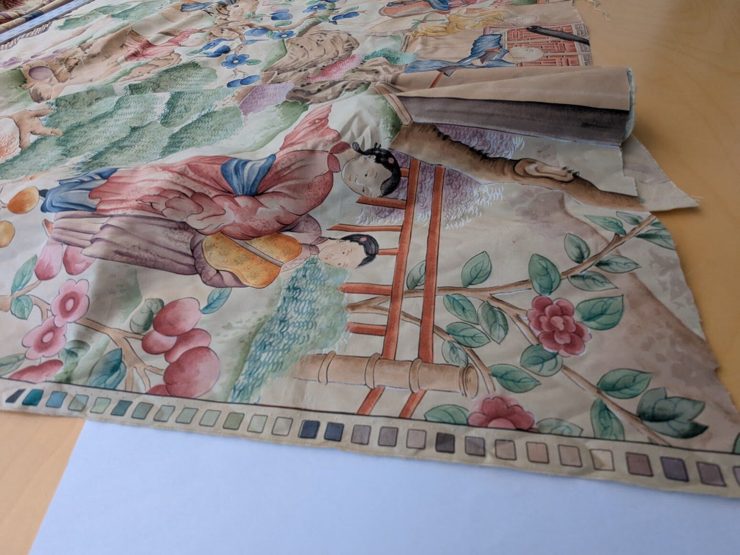 Clarence House Les Grand Tableau Chinoise Chinoiserie Figure Garden Pavillion Print Iconic 48 Screens Hand Printed in Italy MSRP USD 642/Y