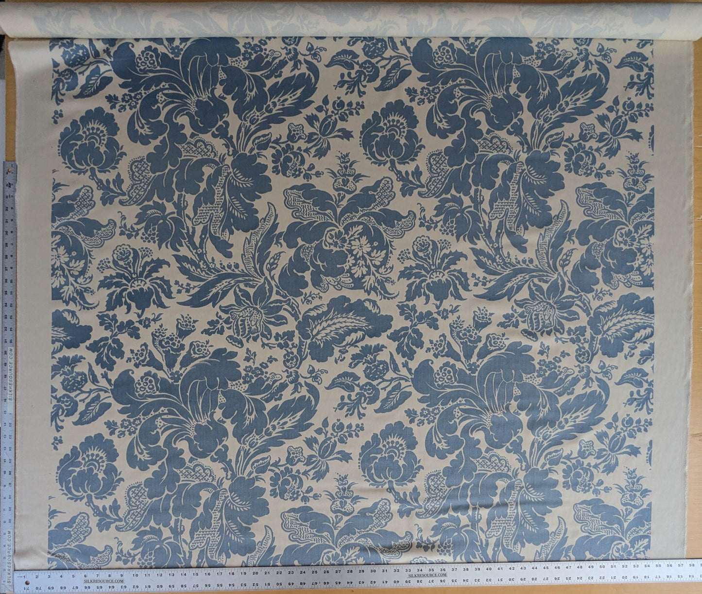 By yard Scalamandre Elizabeth Damask Print Eclipse Blue White Floral Large Scale Cotton Rayon MSRP USD420/y