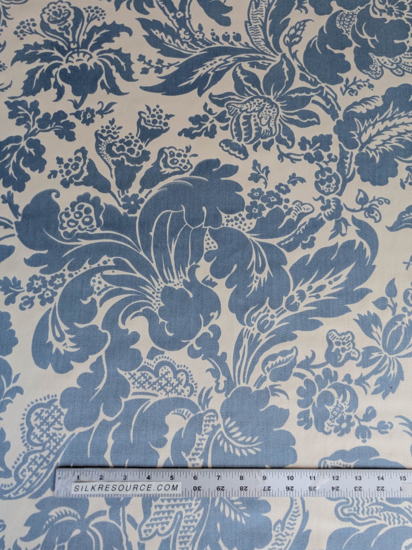 By yard Scalamandre Elizabeth Damask Print Eclipse Blue White Floral Large Scale Cotton Rayon MSRP USD420/y